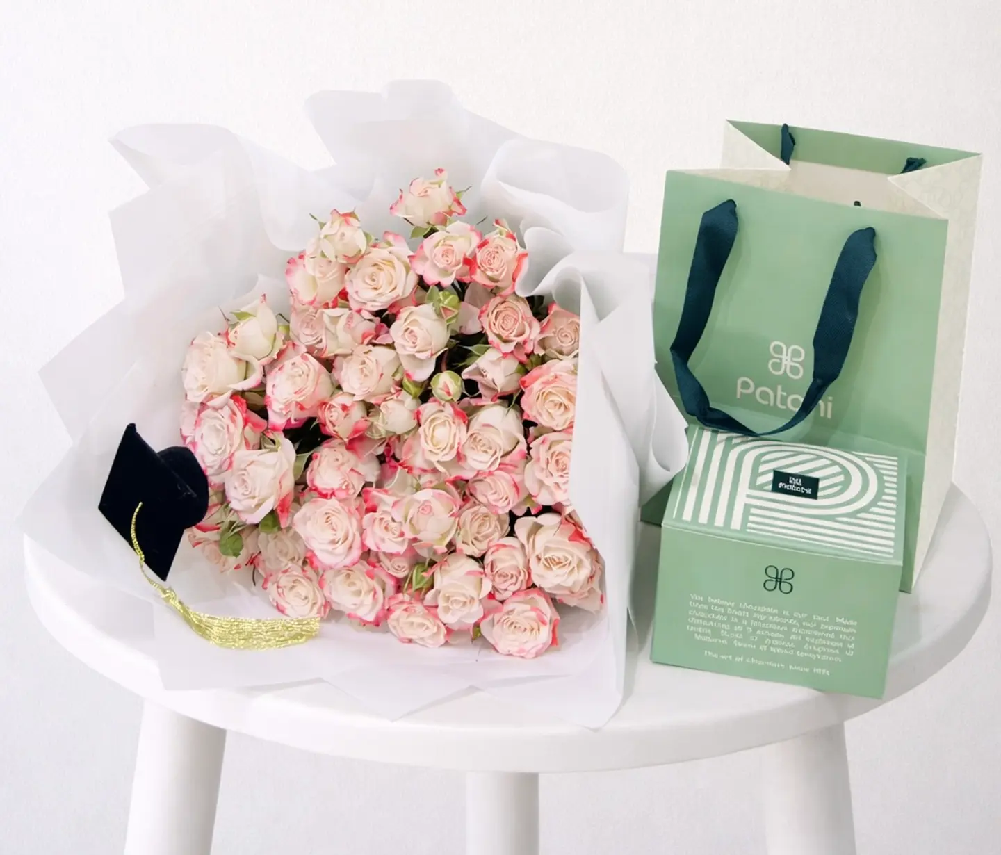 شوكليت باتشي مع باقة التخرج