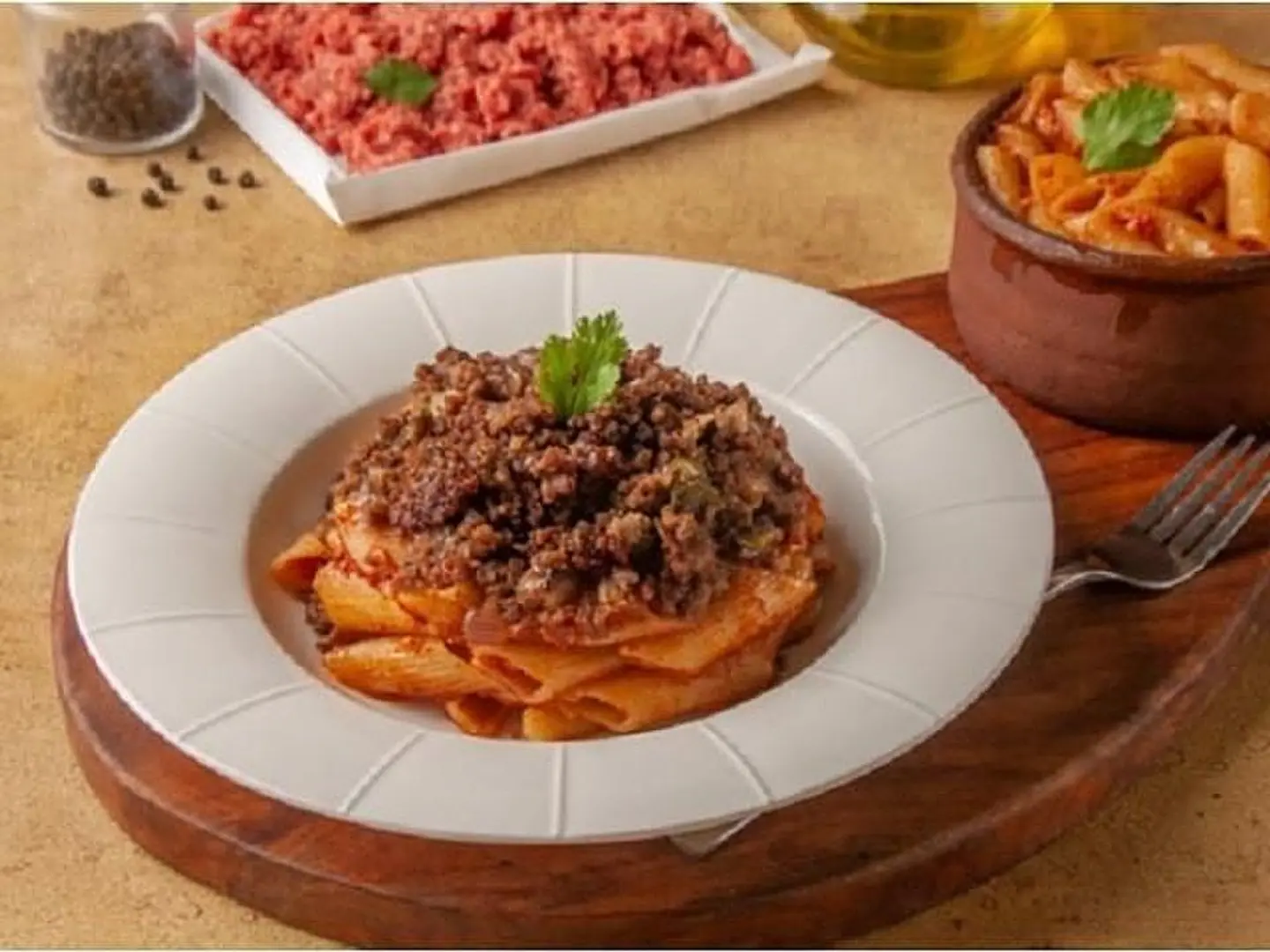 طاجن مكرونة باللحم