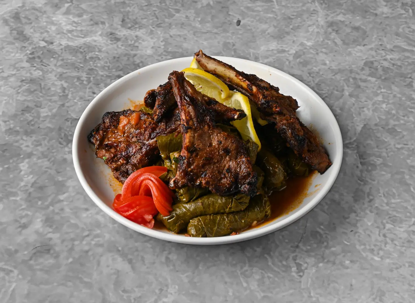 طاجن ورق عنب مع الريش