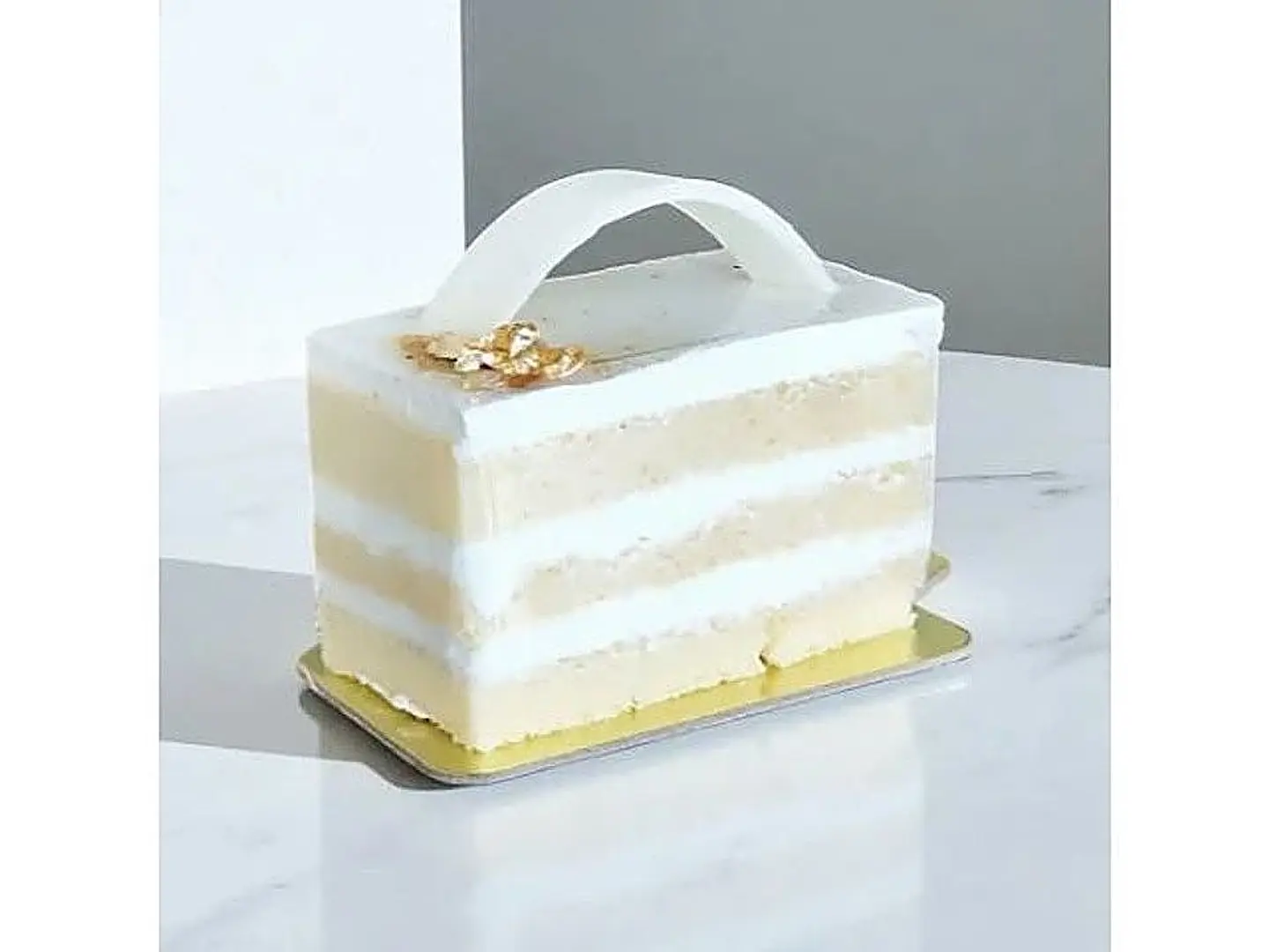 قطعة كيك فانيلا