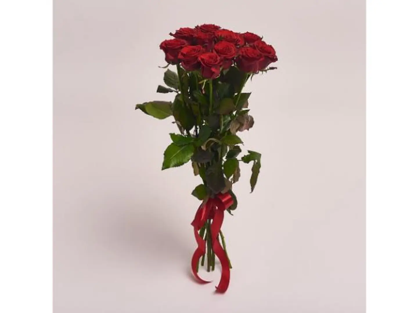 ورود حمراء بدون تغليف 10 حبات