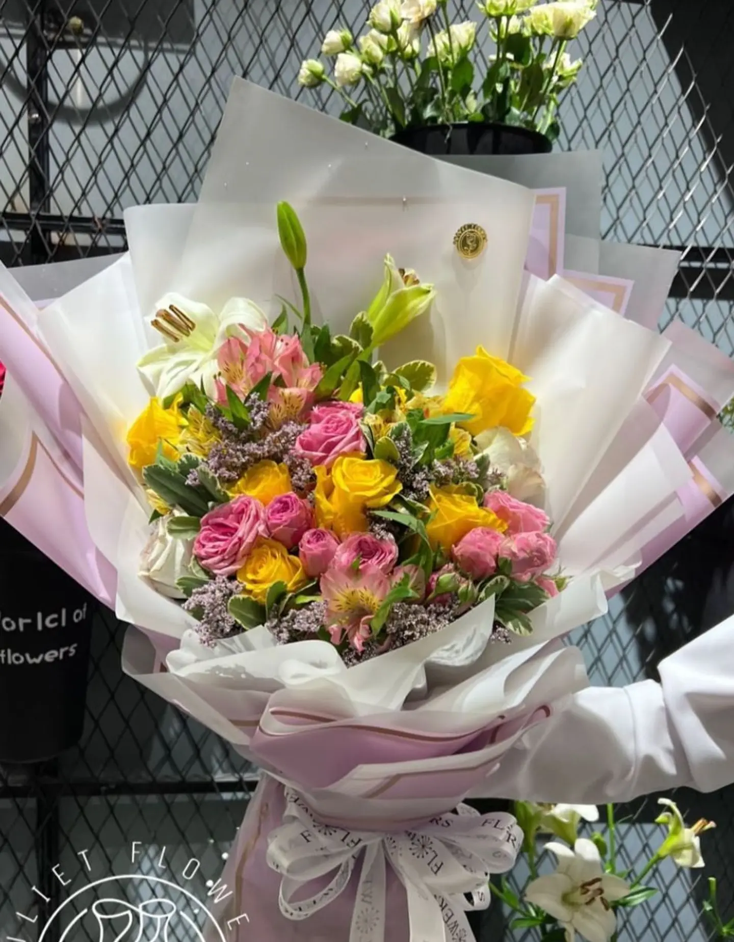 Various Juliette Bouquet