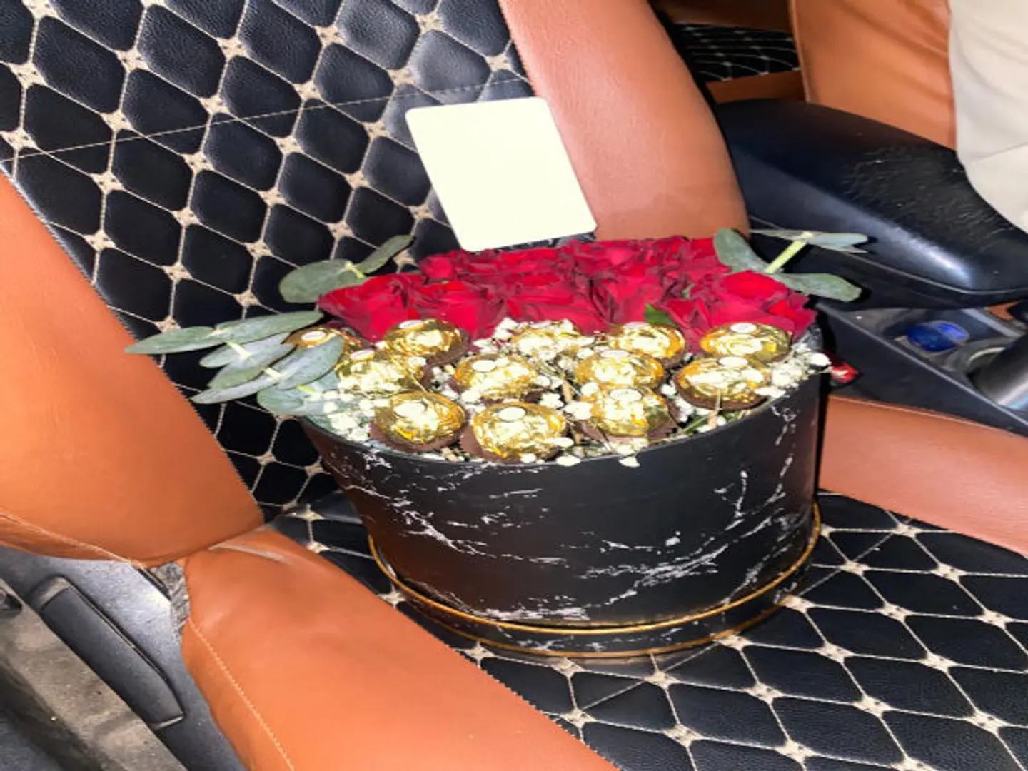 Ferrero Rocher W Rose 2