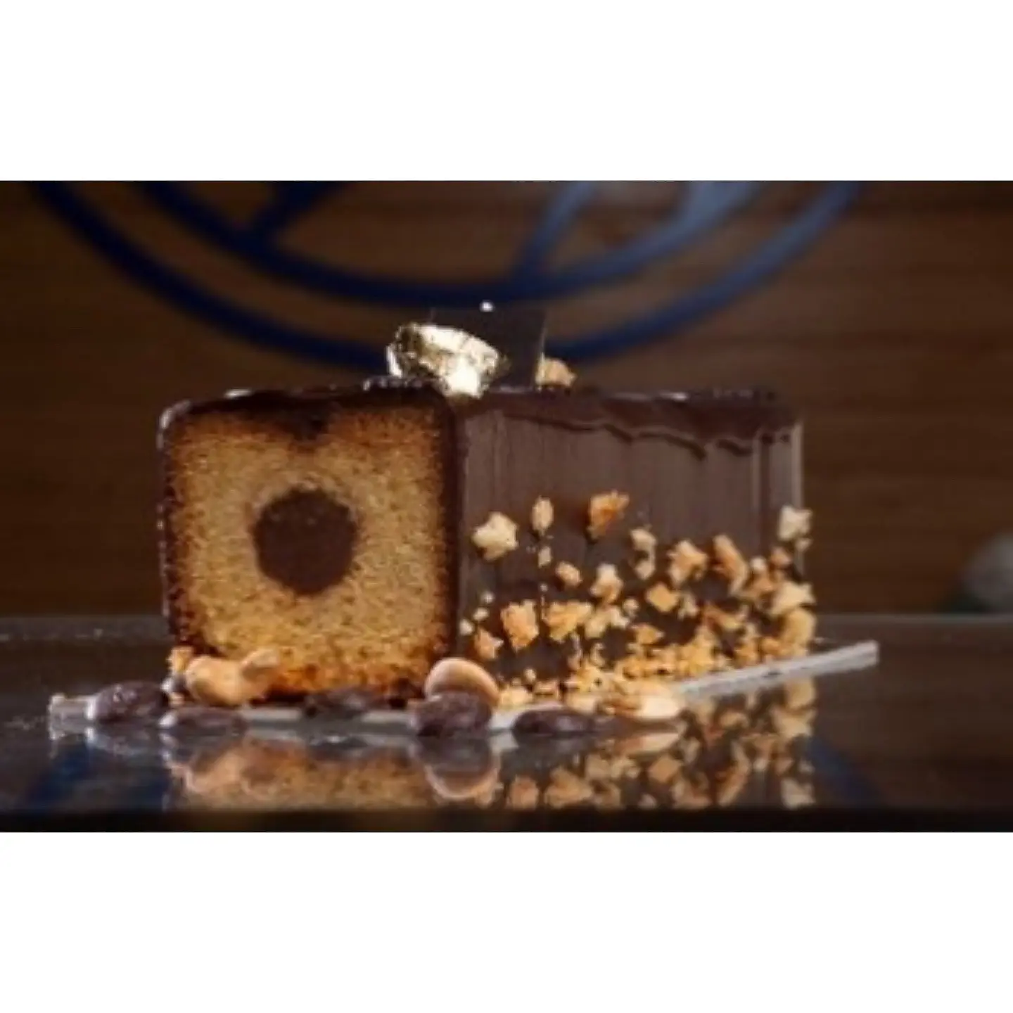 Large English Chocolate Cake