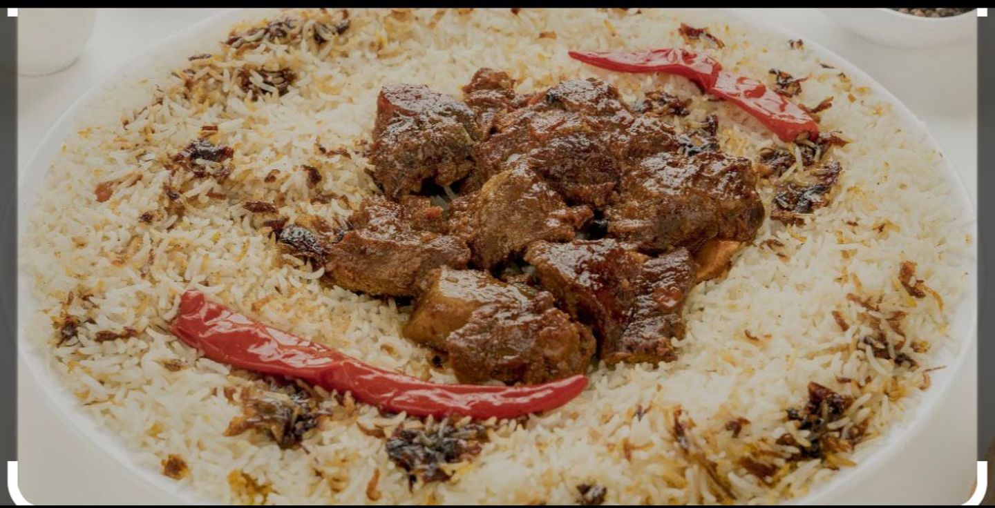 Kabsa Lamb With White Pishawari For One Person