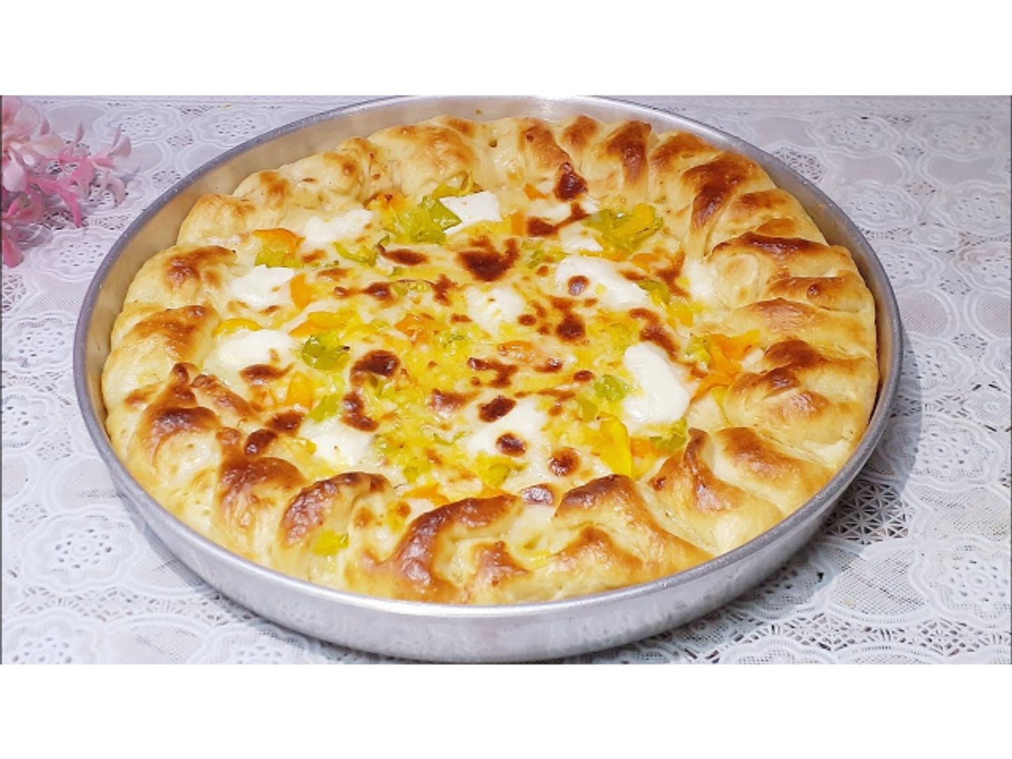 لبنة بالجبنة والبيض