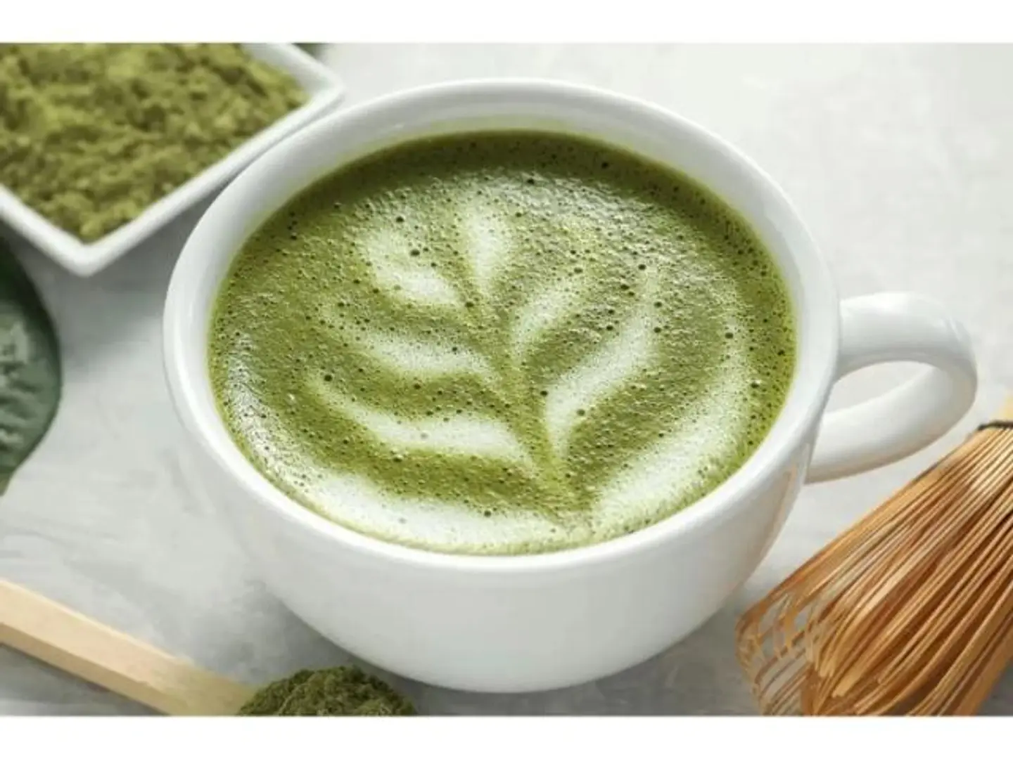 لاتيه ماتشا ساخن