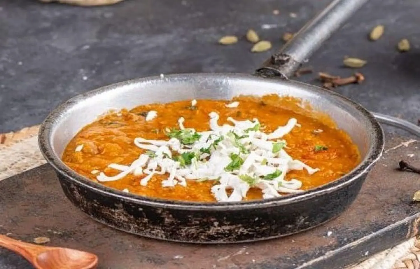 فول بالجبنة السائل