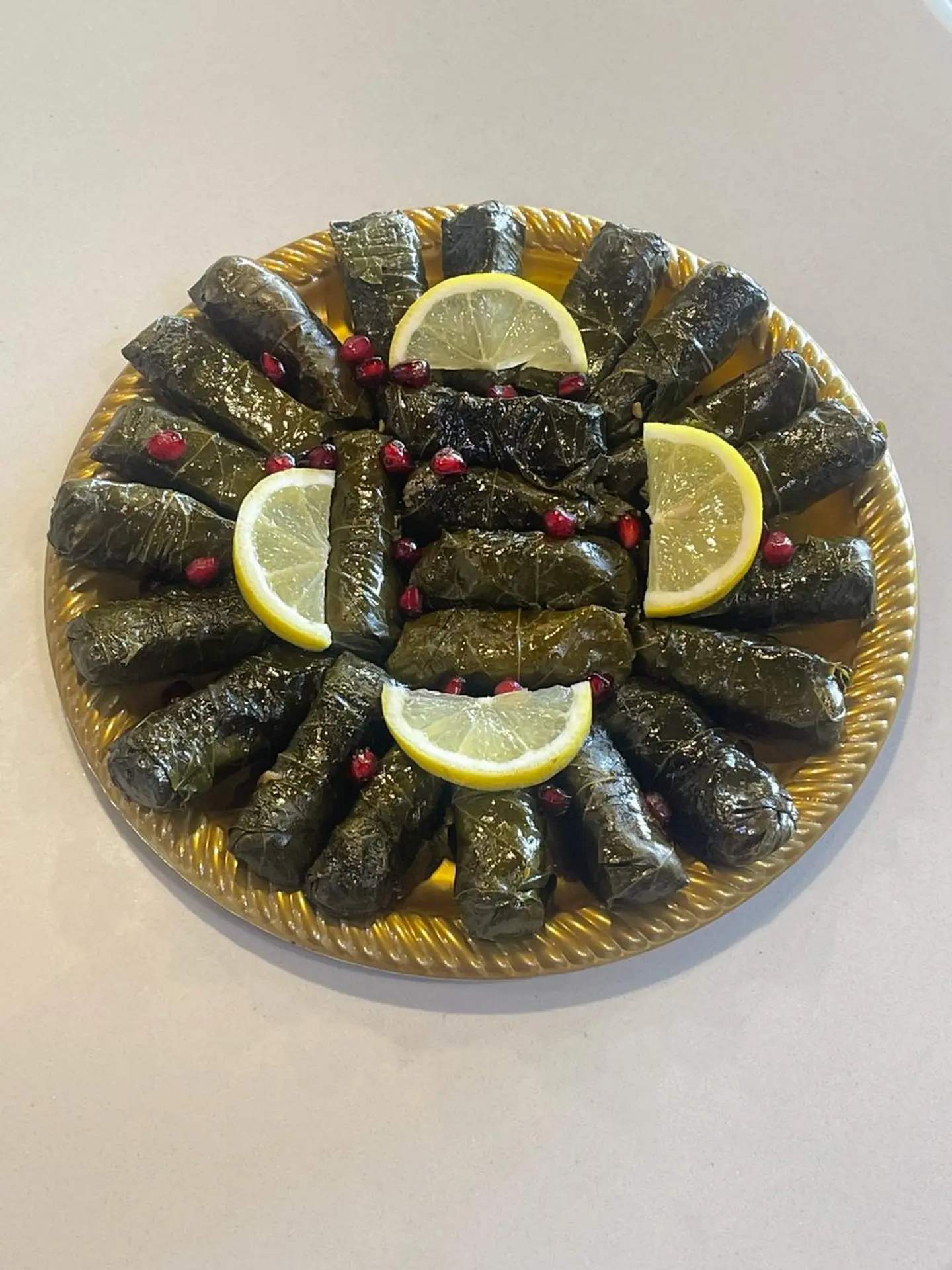 ورق عنب وسط