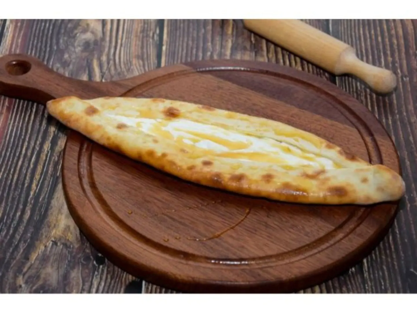 فطيرة جبنة سائل مع العسل