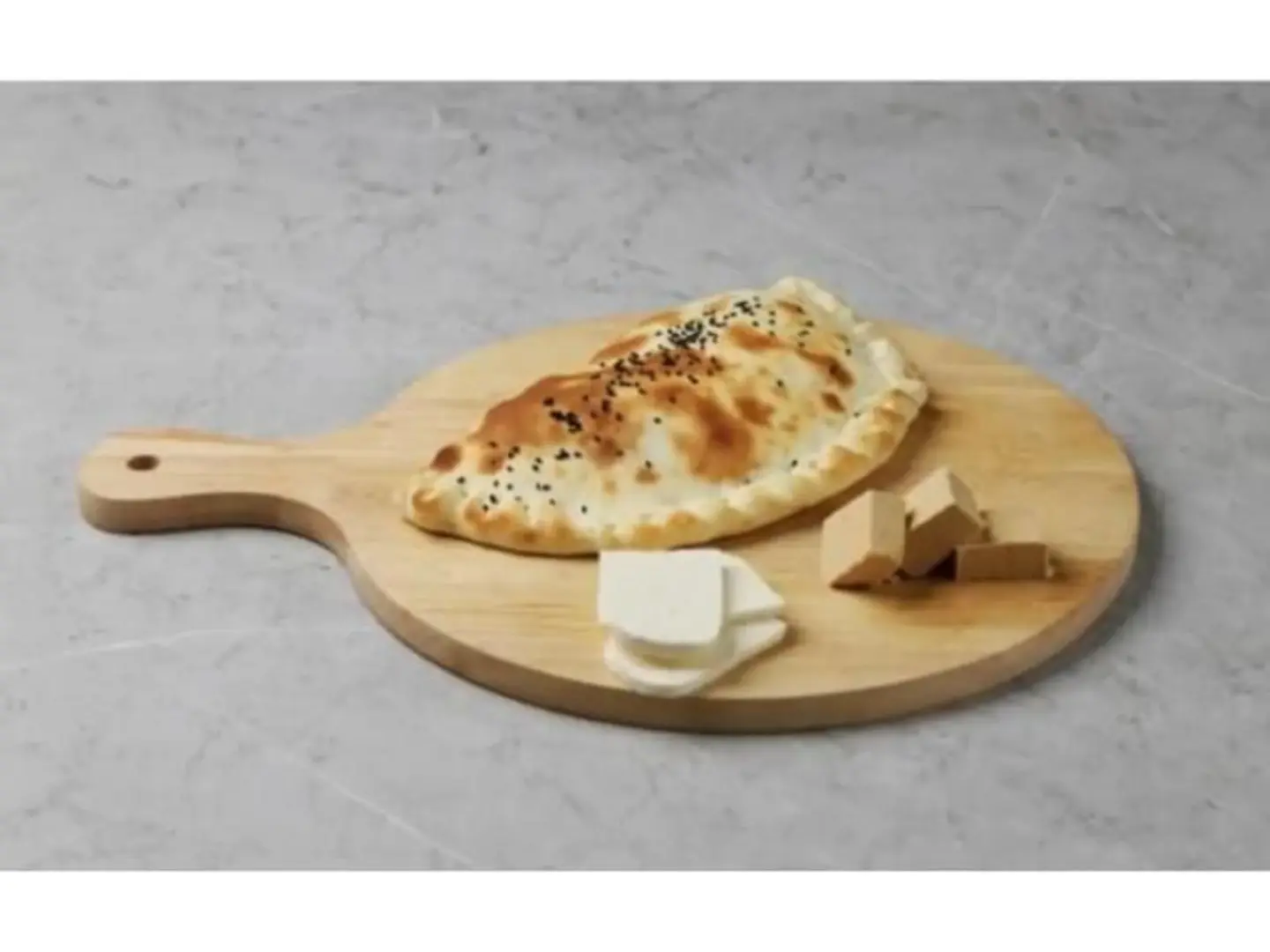 ساندوتش حلاوة بالقشطة