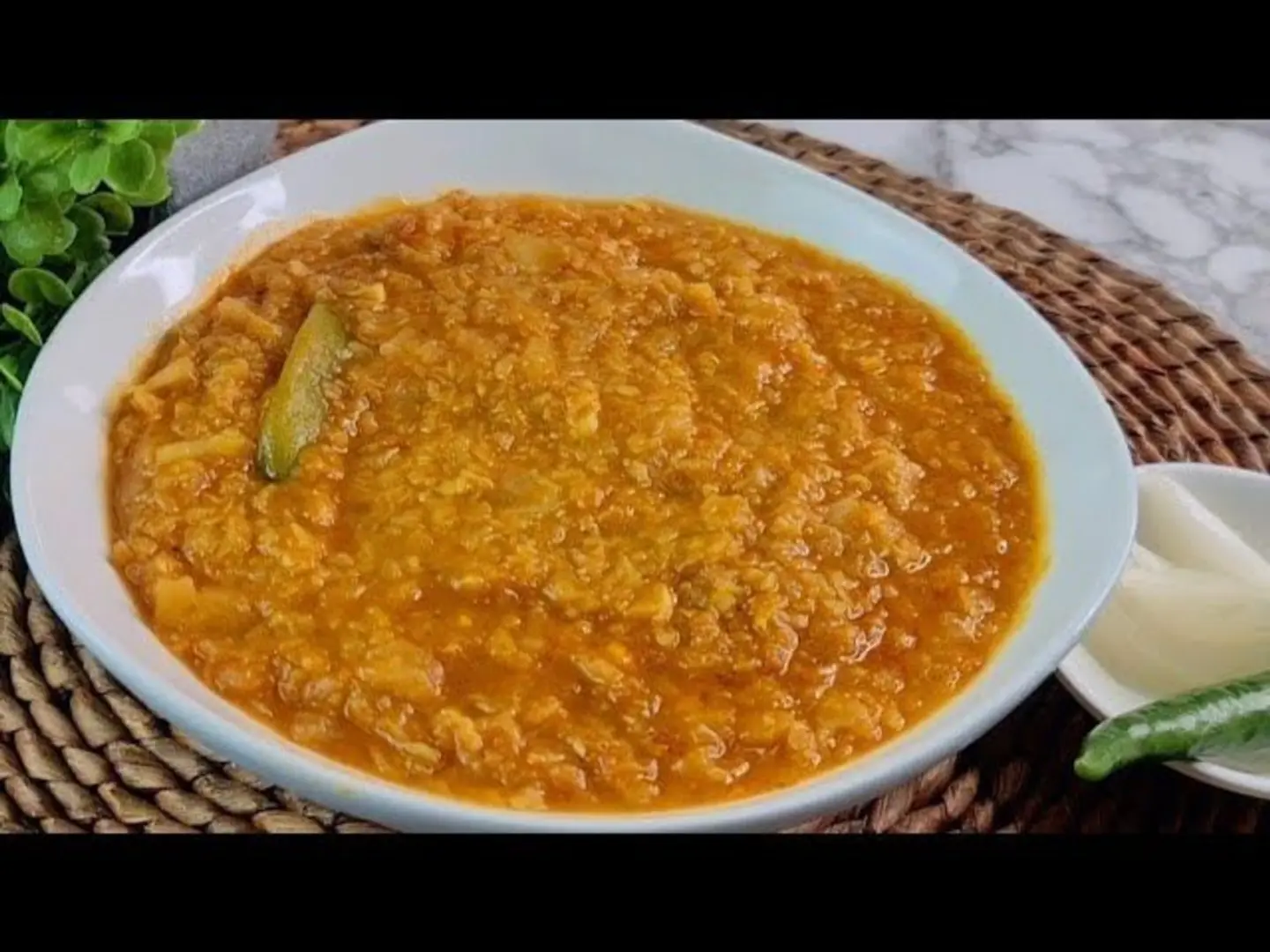 صحن عدس مكشن