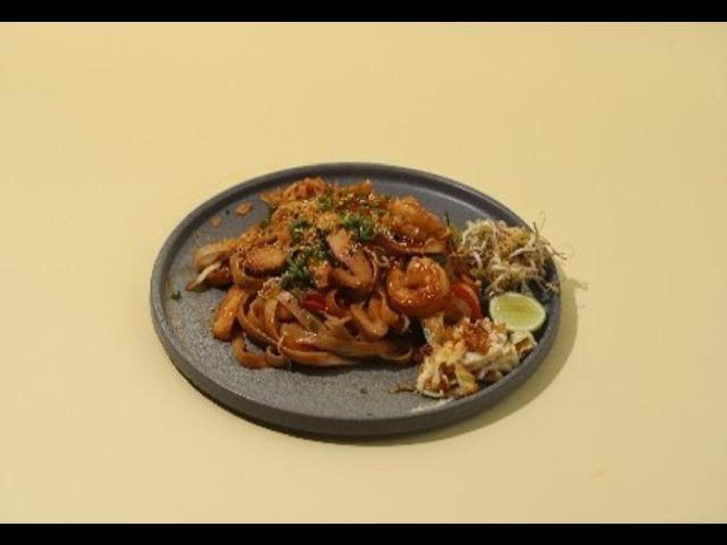 Padthai Chicken And Prawn