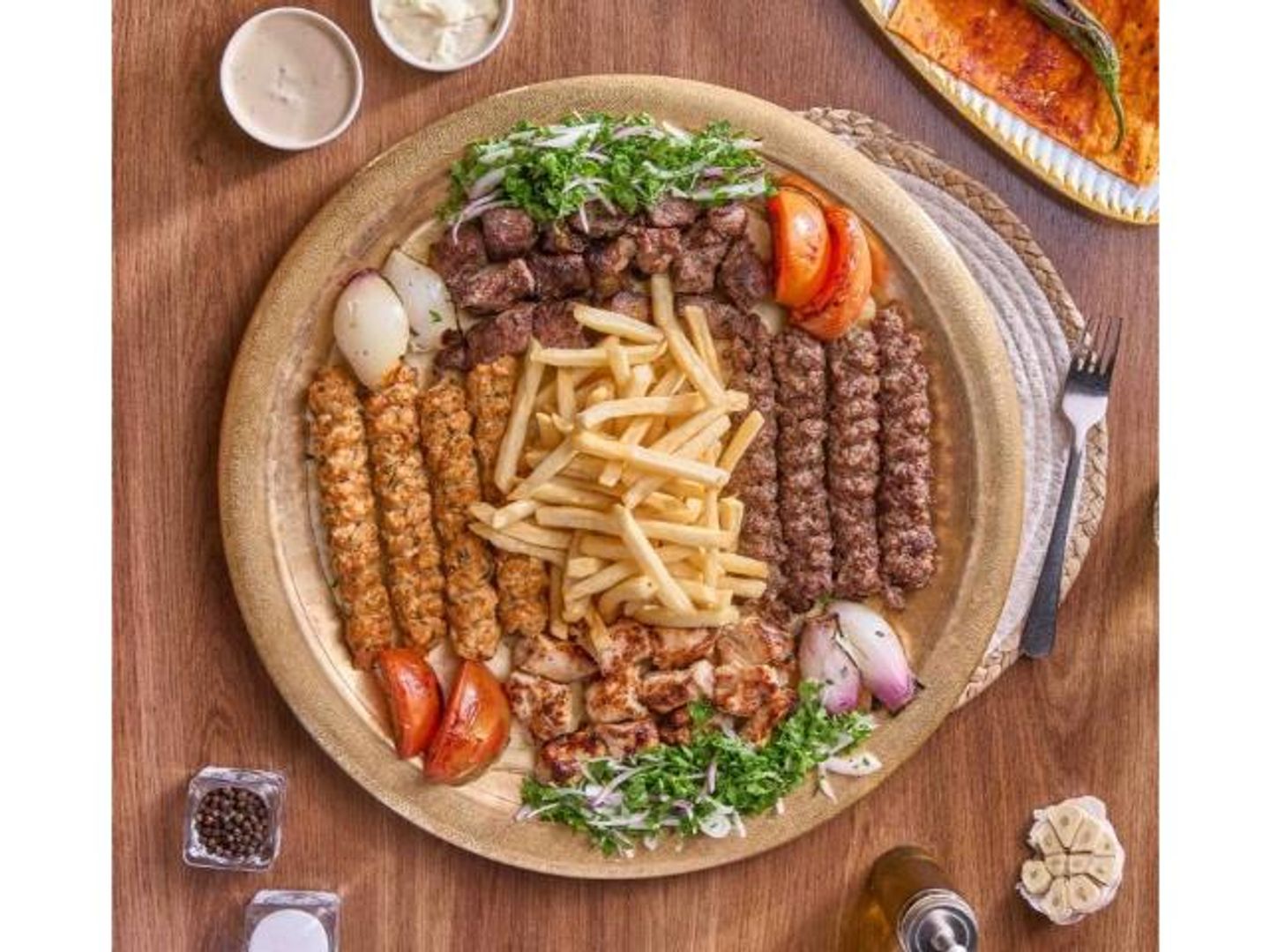 طبق مشاوي عائلي