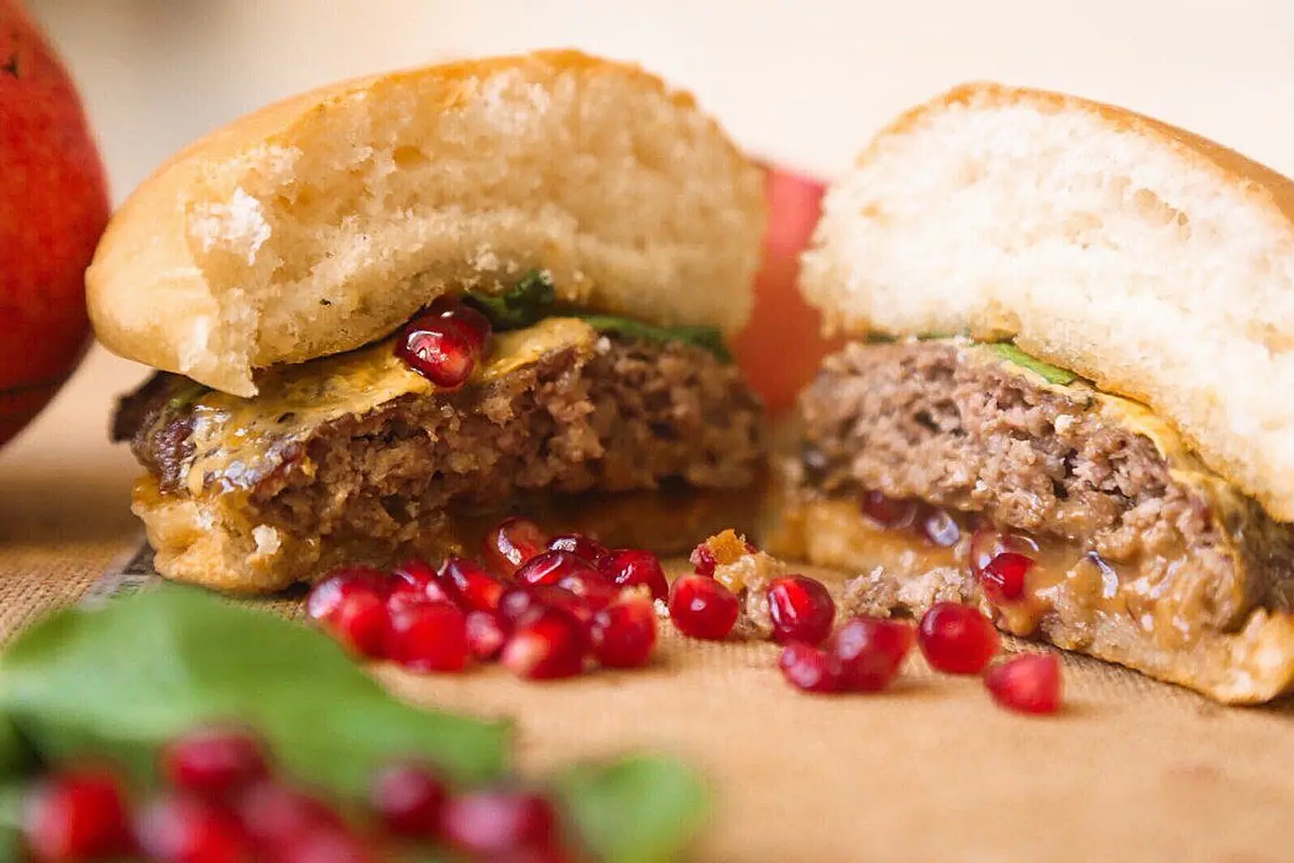 وجبة رمان دبل لحم جبن