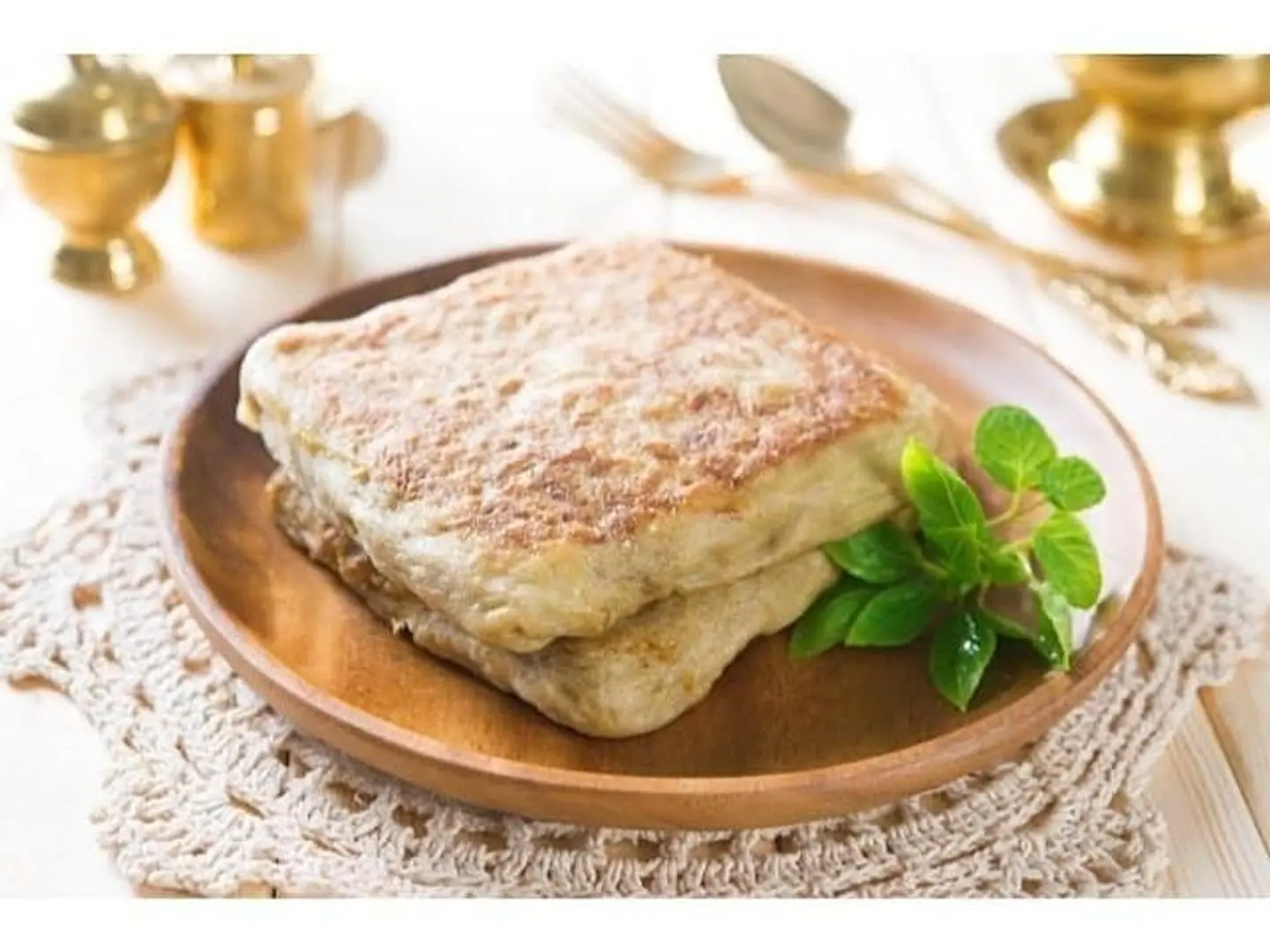 Salty Mutabbak With Meat And Cheese