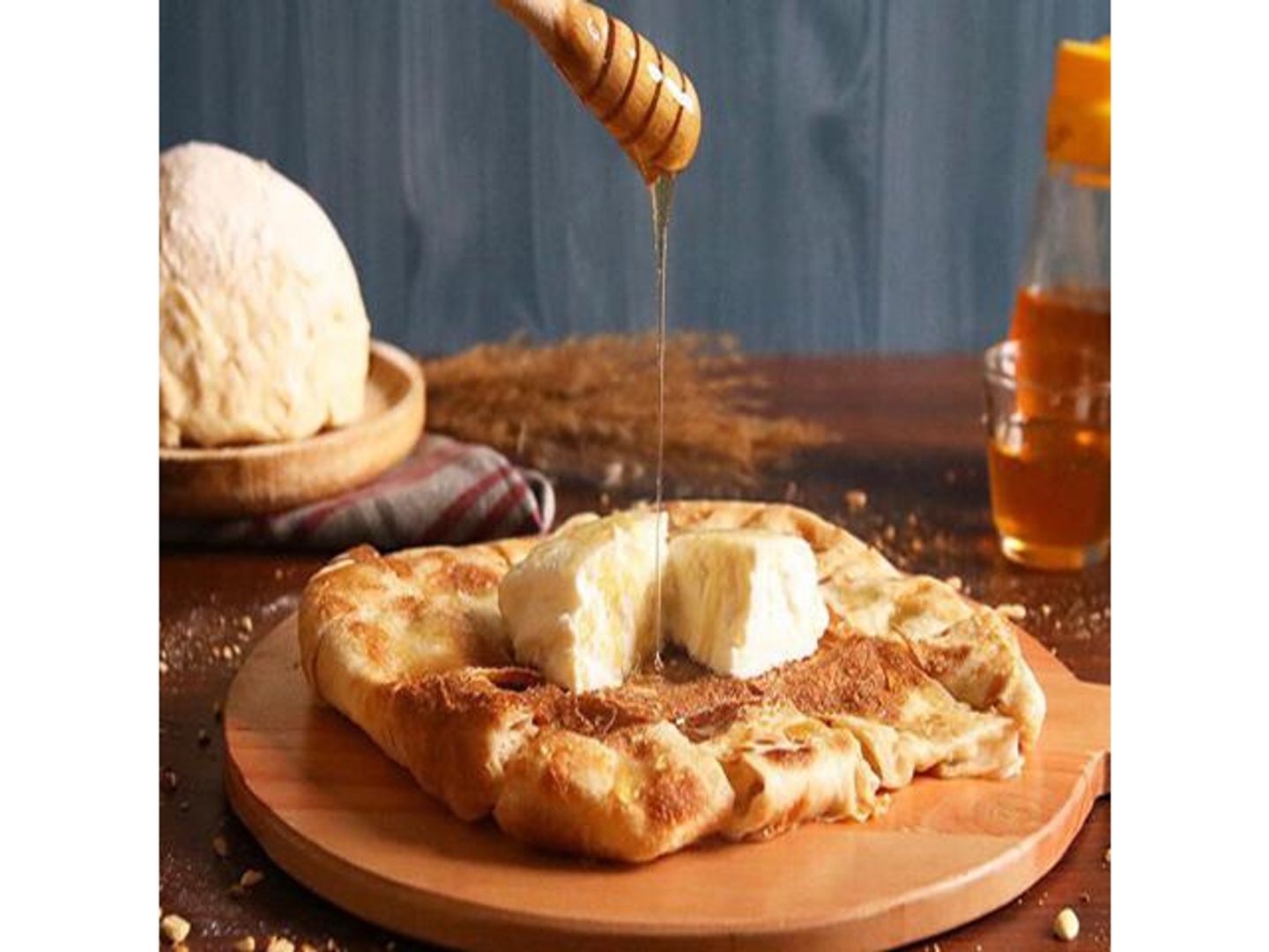 Labnah With Honey Pie