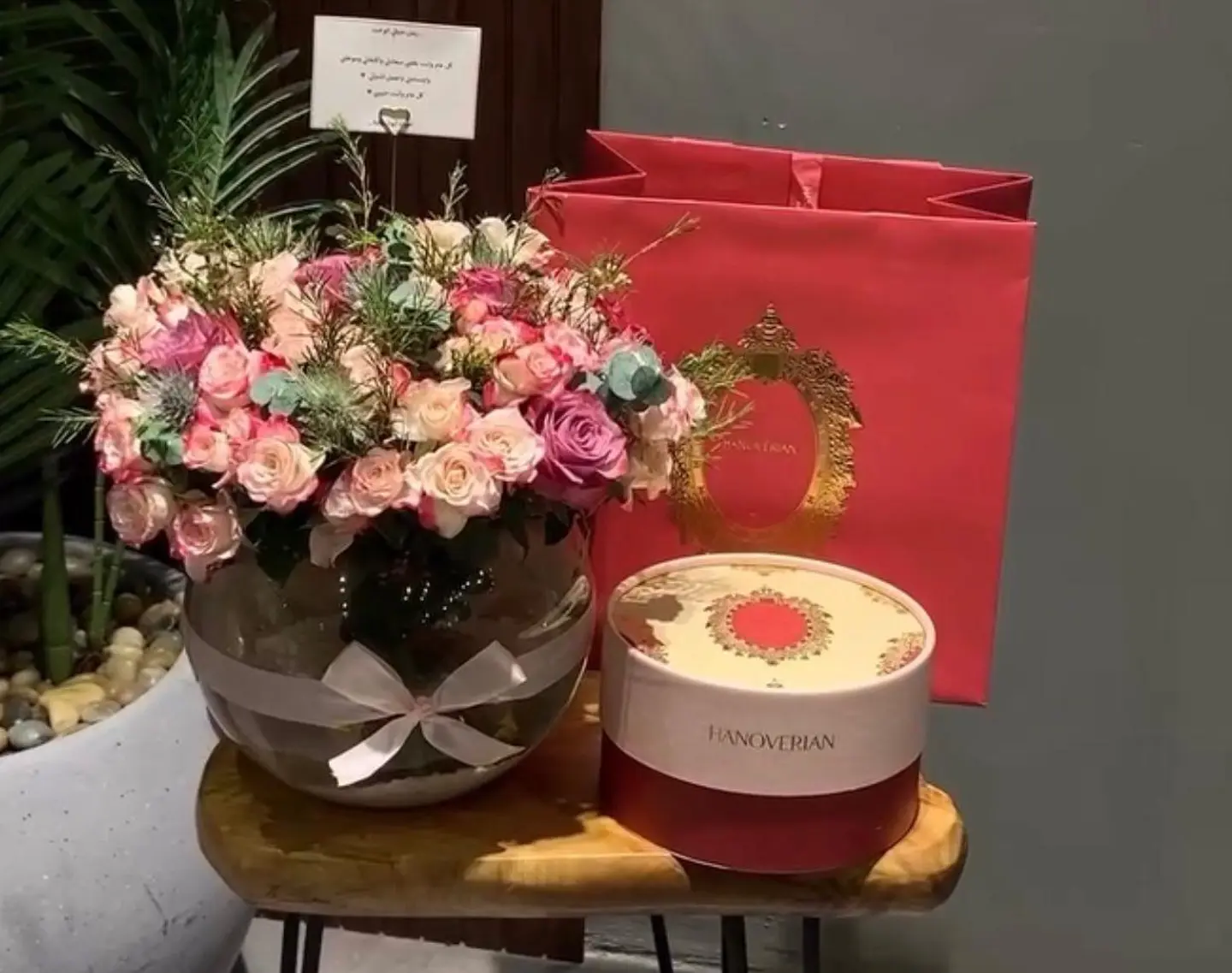 فازه ورد فخم مع الحلا من هنوفريان