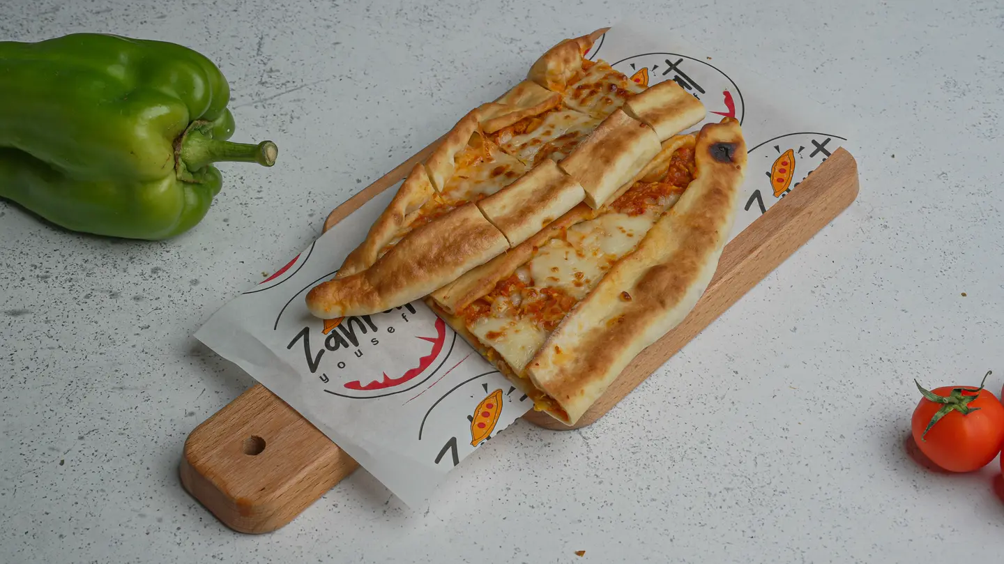 فطيرة موزريلا مع دجاج