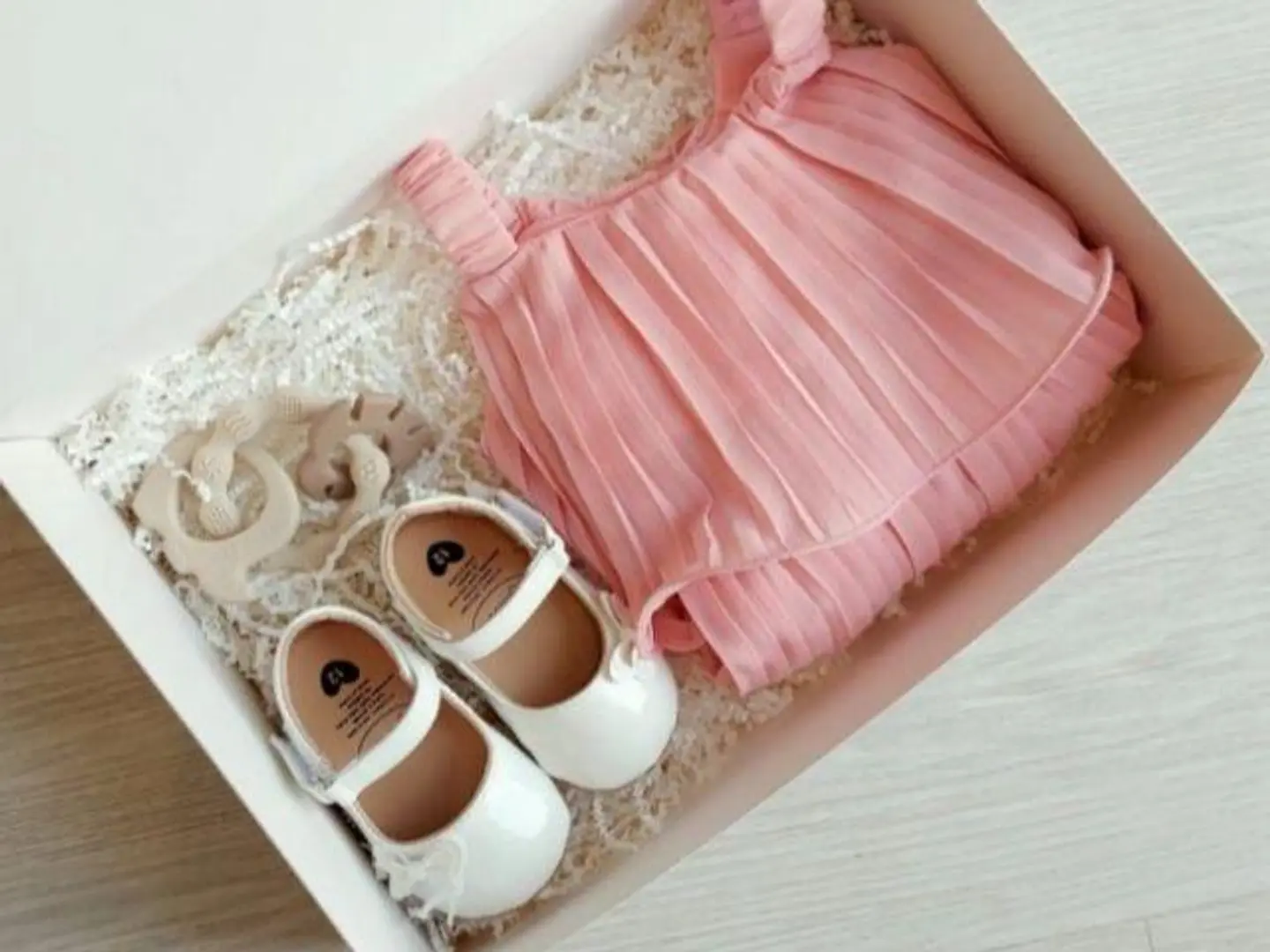 فستان وردي طبقات