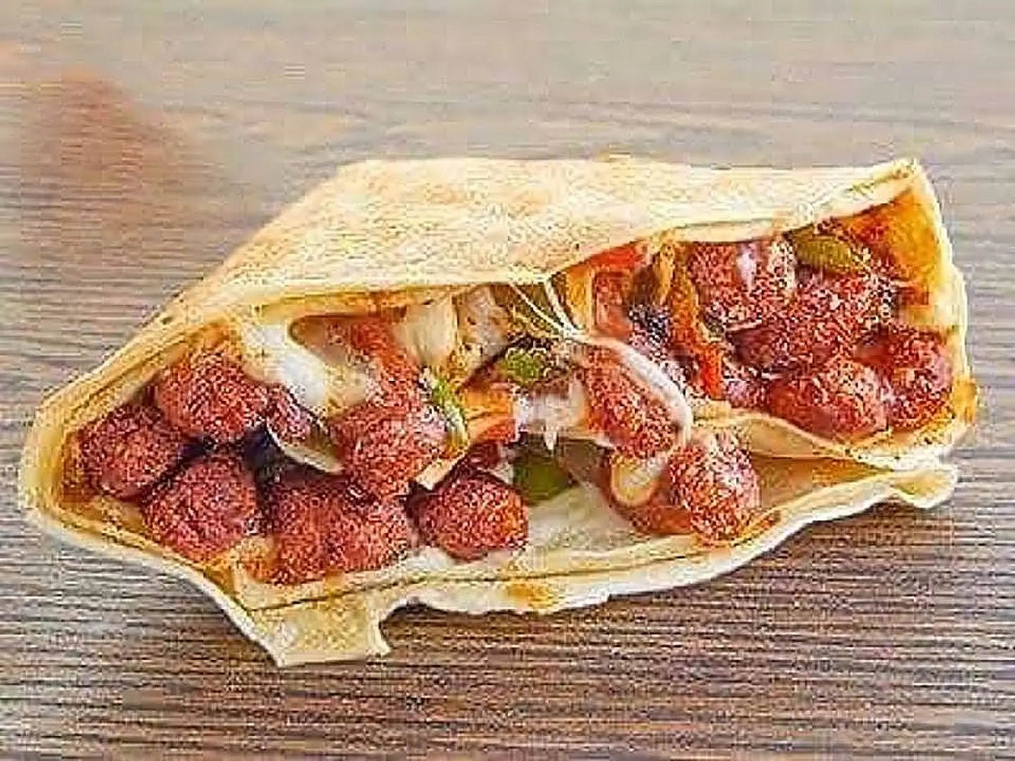كريب سجق وبسطرمة