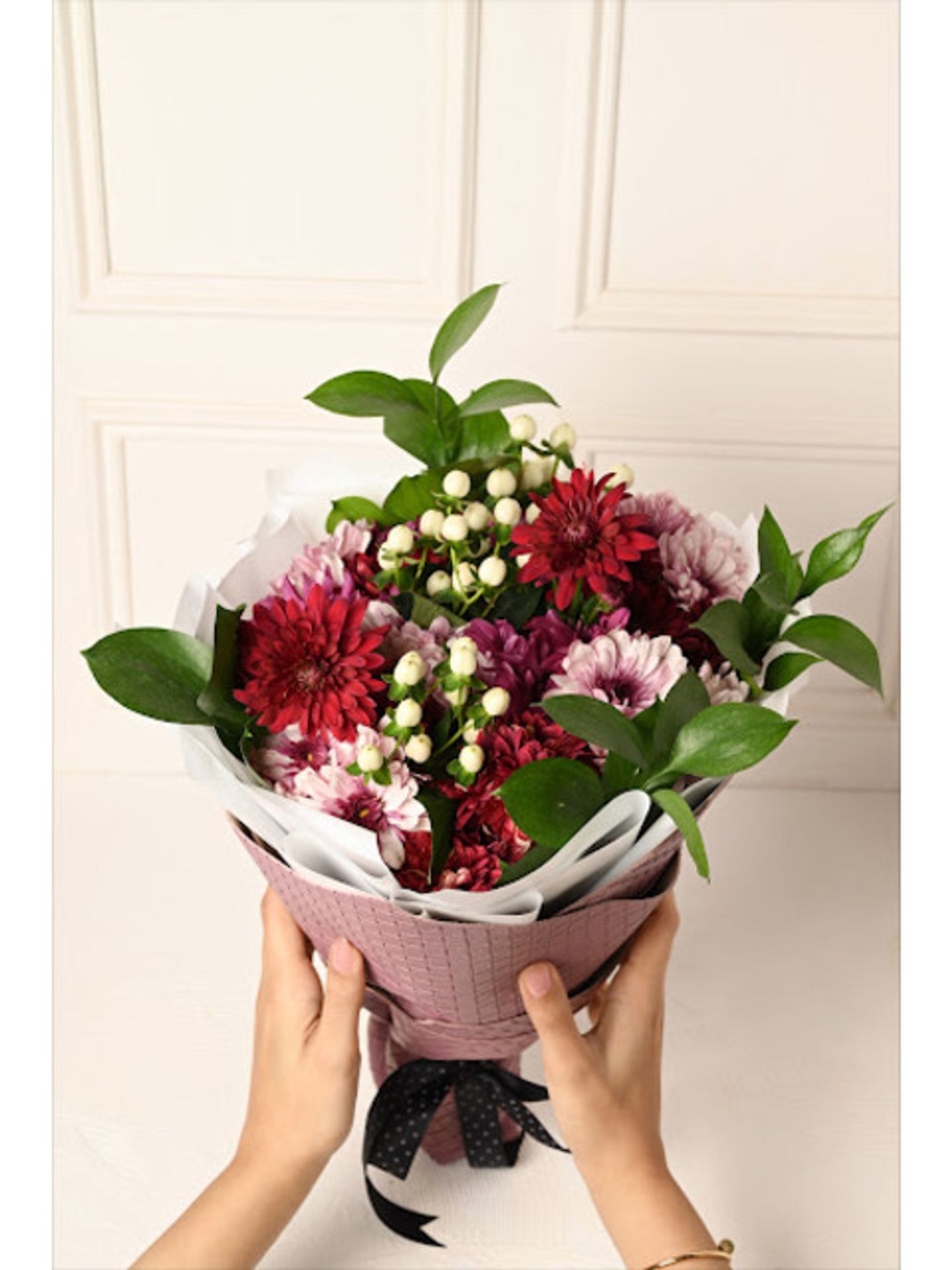 Seasonal Flower Modern