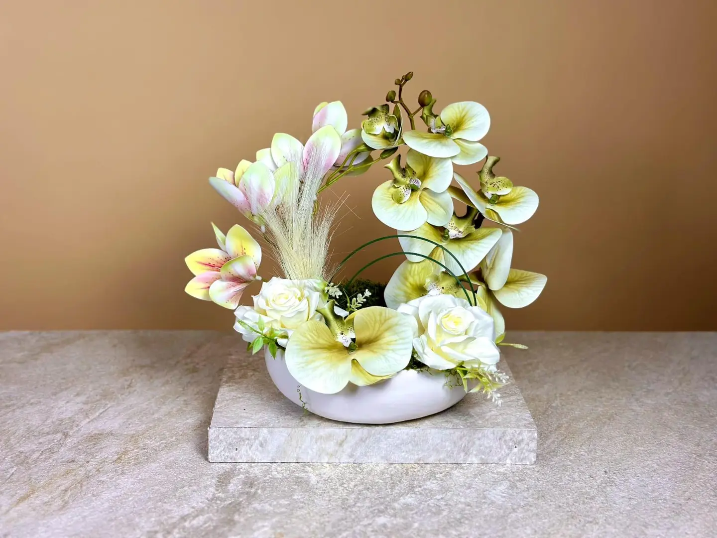 Nature Whisper Vase