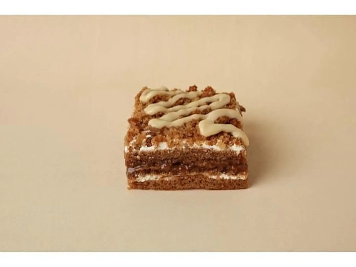 كيكة التمر والبيكان