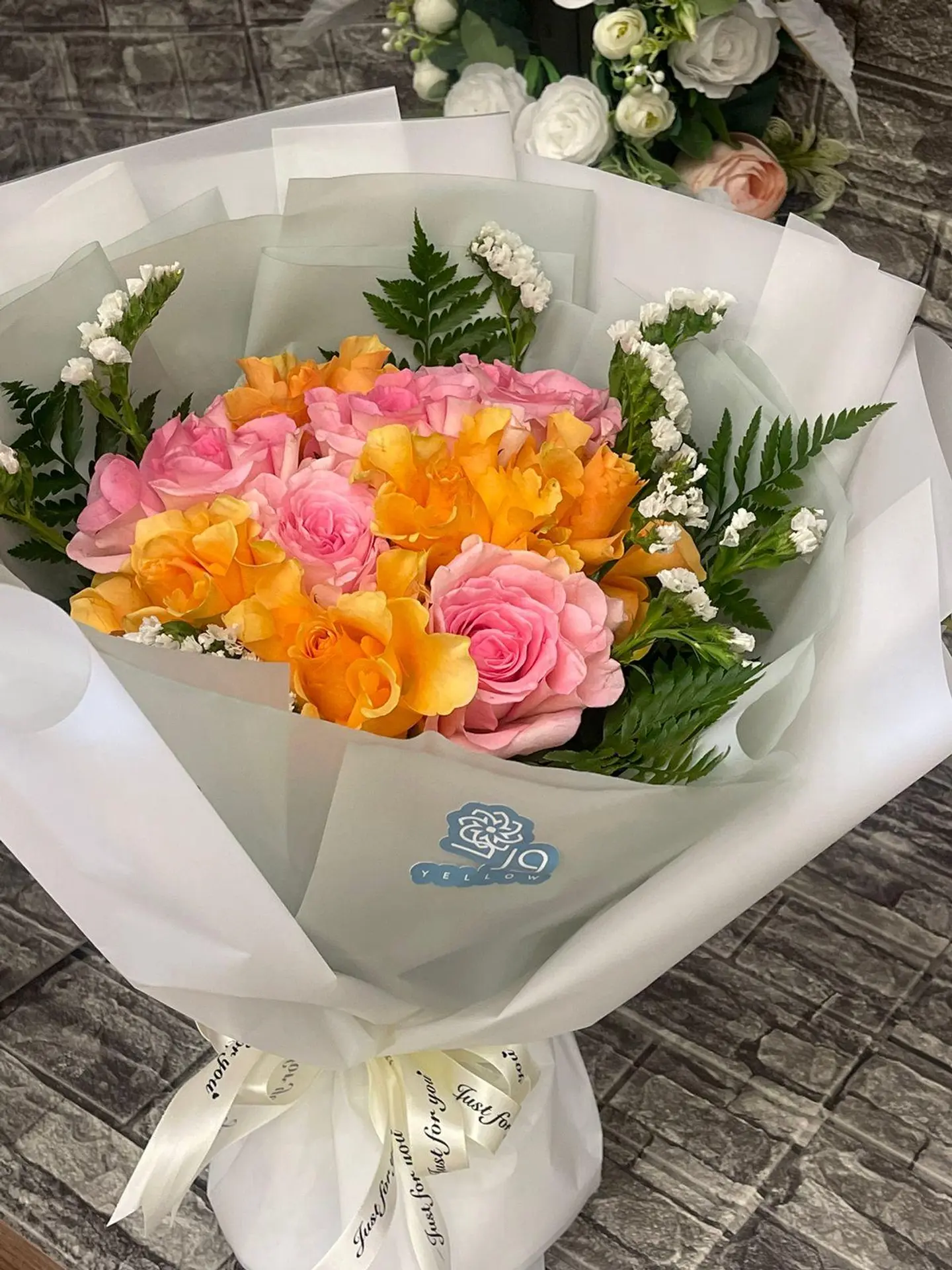 أناقة البرتقالي