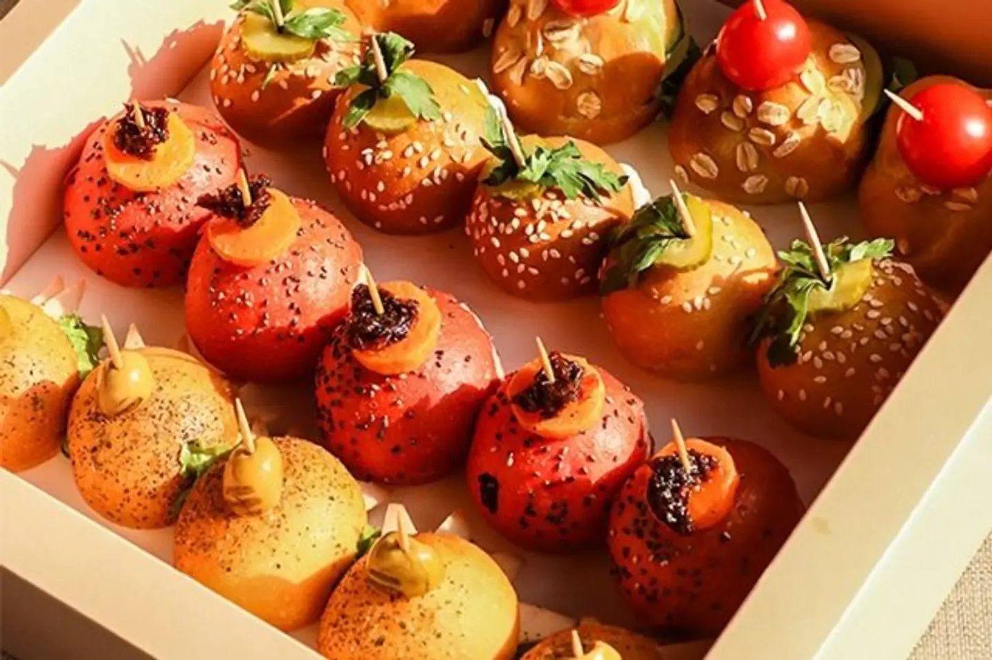 ميني ساندويتش بوكس