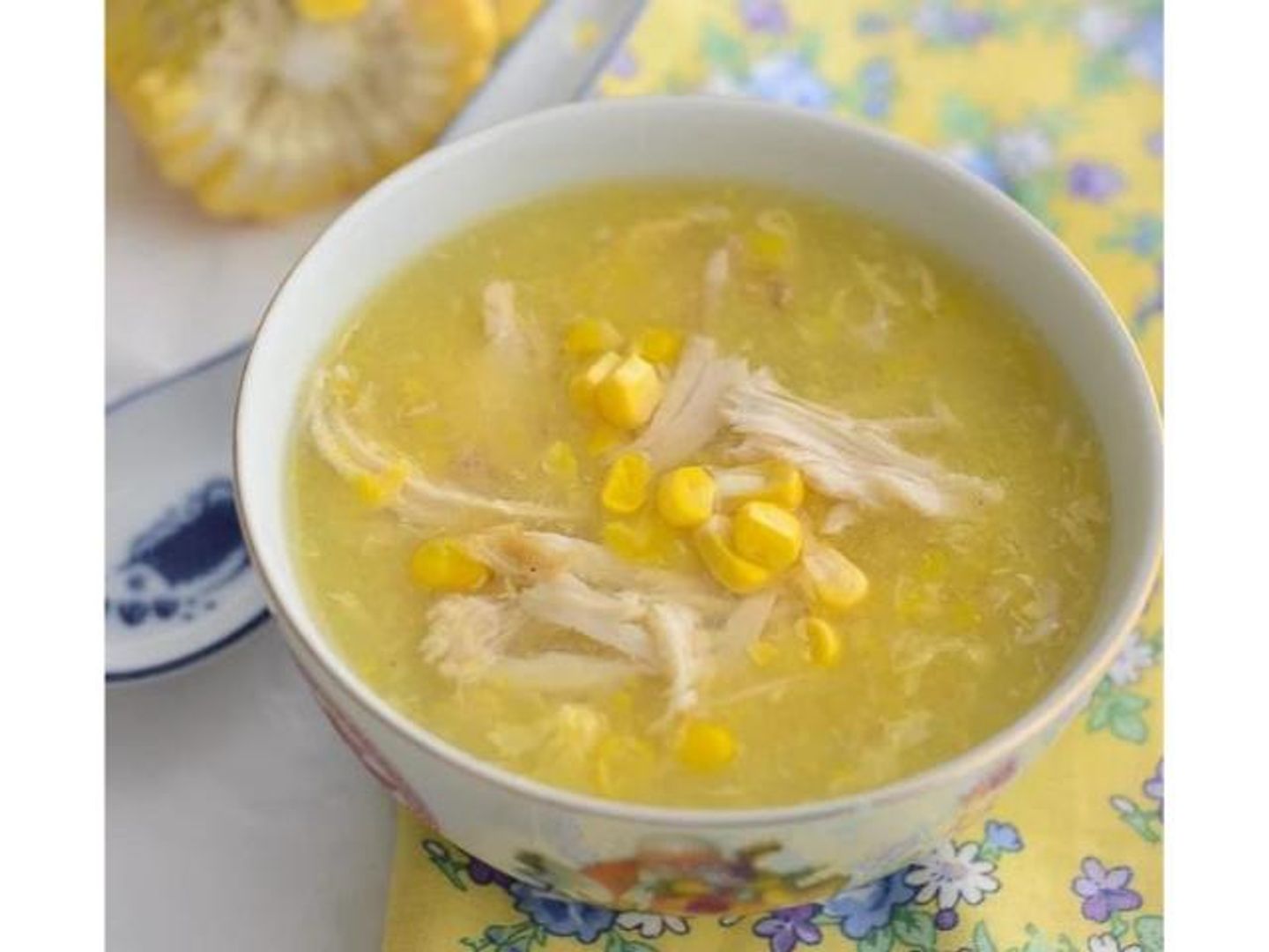 شوربة الدجاج و الذرة