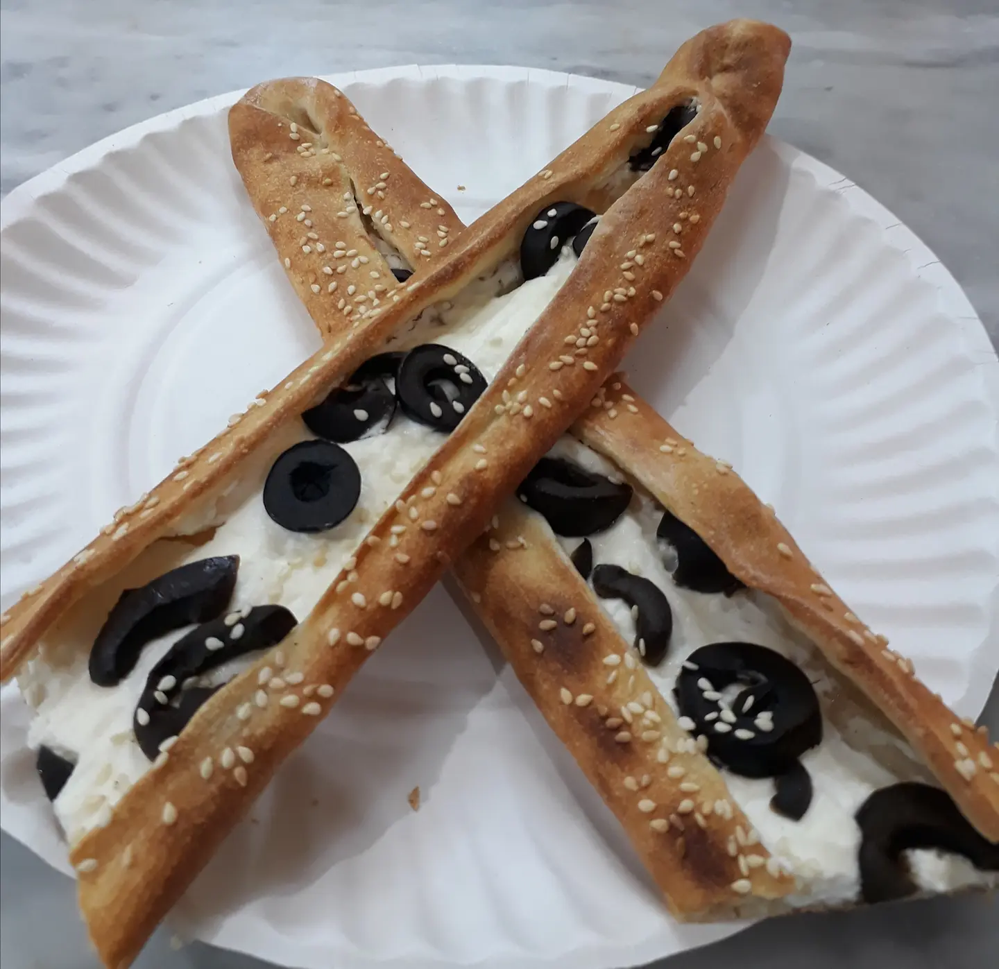 لبنة بالزيتون