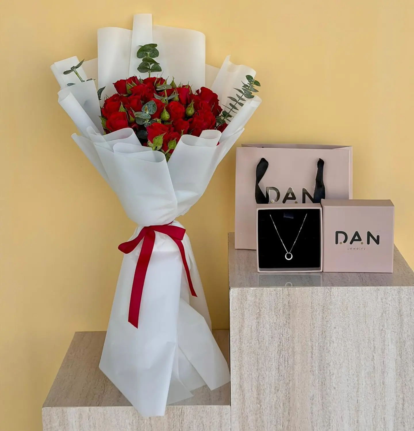 سلسال دان دايري فضة مع باقة