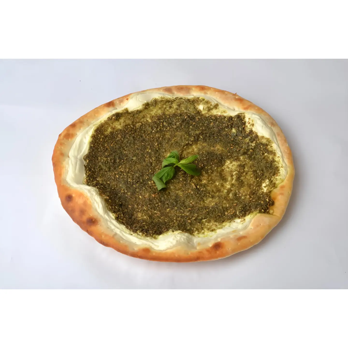 بيتزا جبنة و لبنه و زعتر