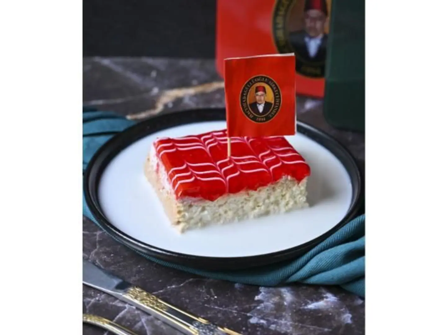 تريلشيا كيك فراوله