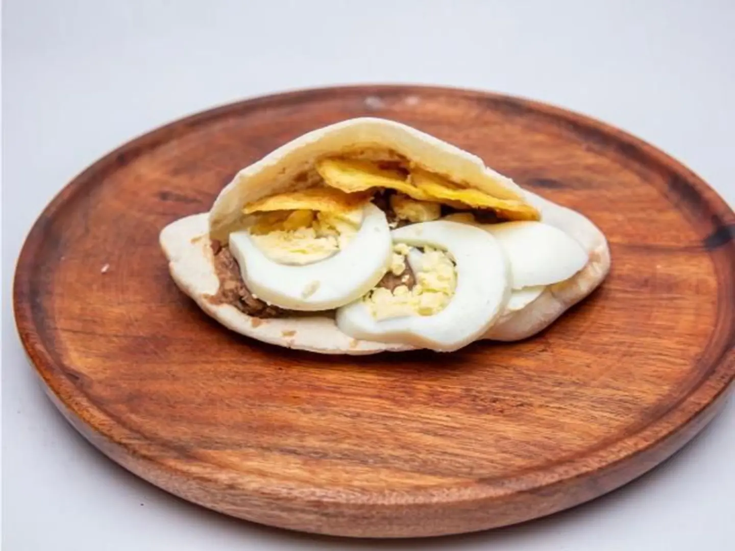 ساندوتش فول بالبيض