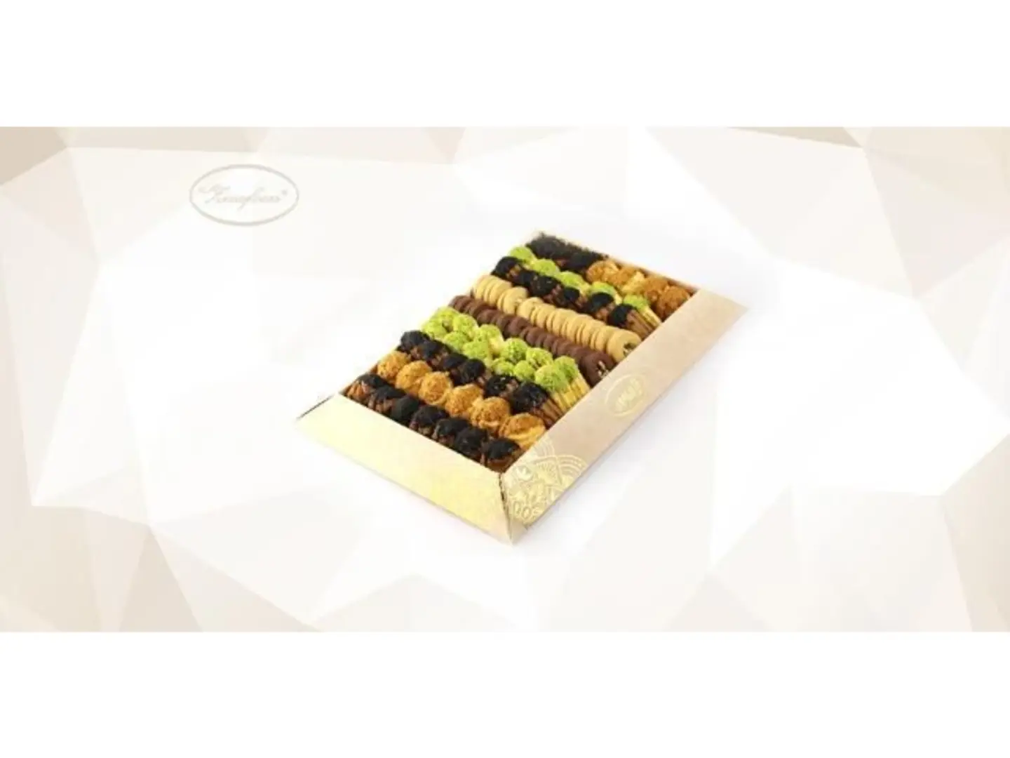 Medium Petit Four