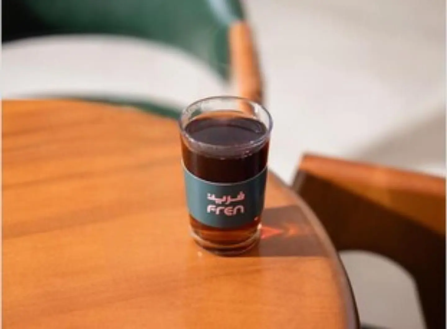 شاي أحمر زجاج