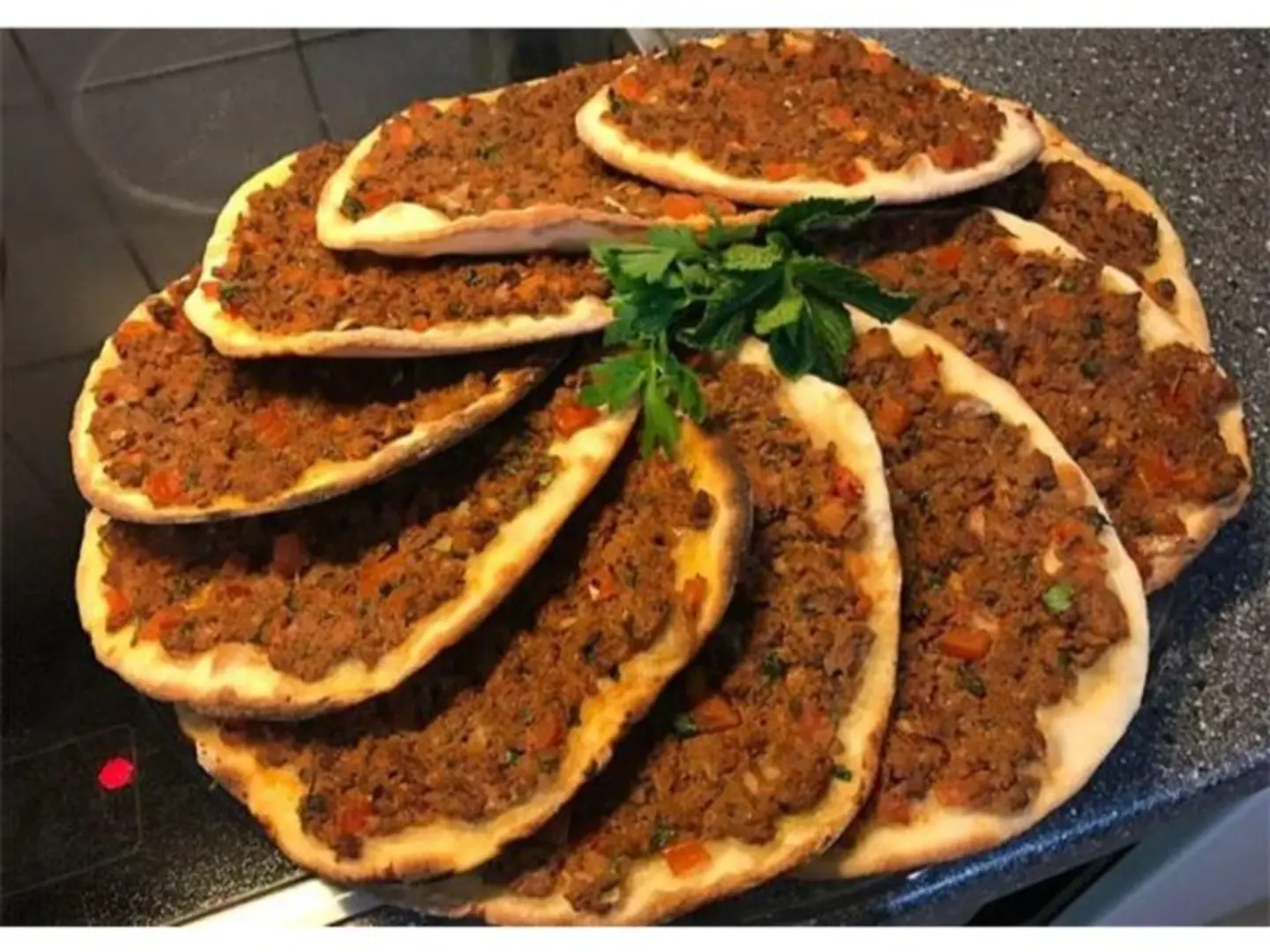 ربع كيلو صفيحه شاميه جبن