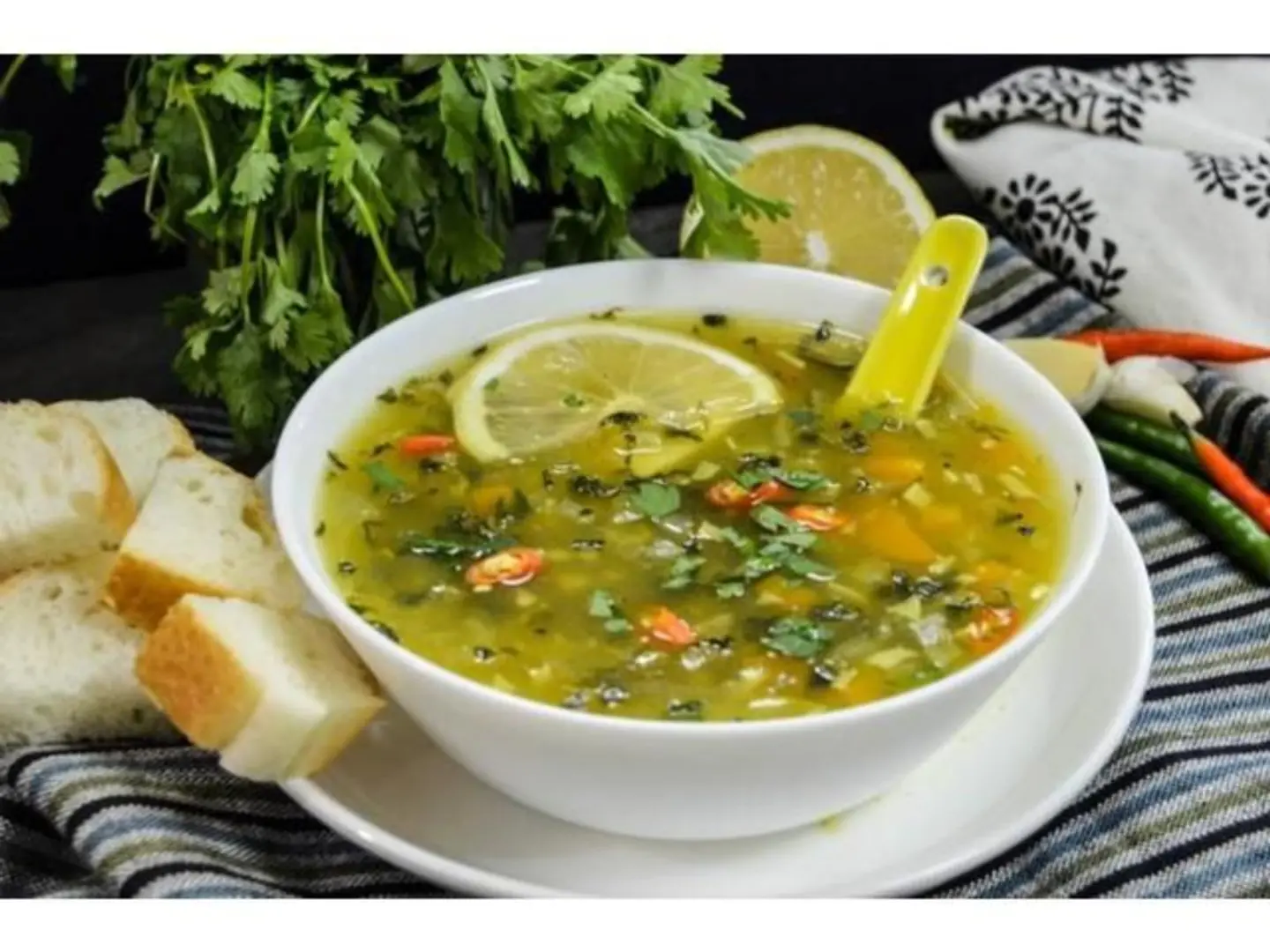 شوربة ليمون وكزبرة