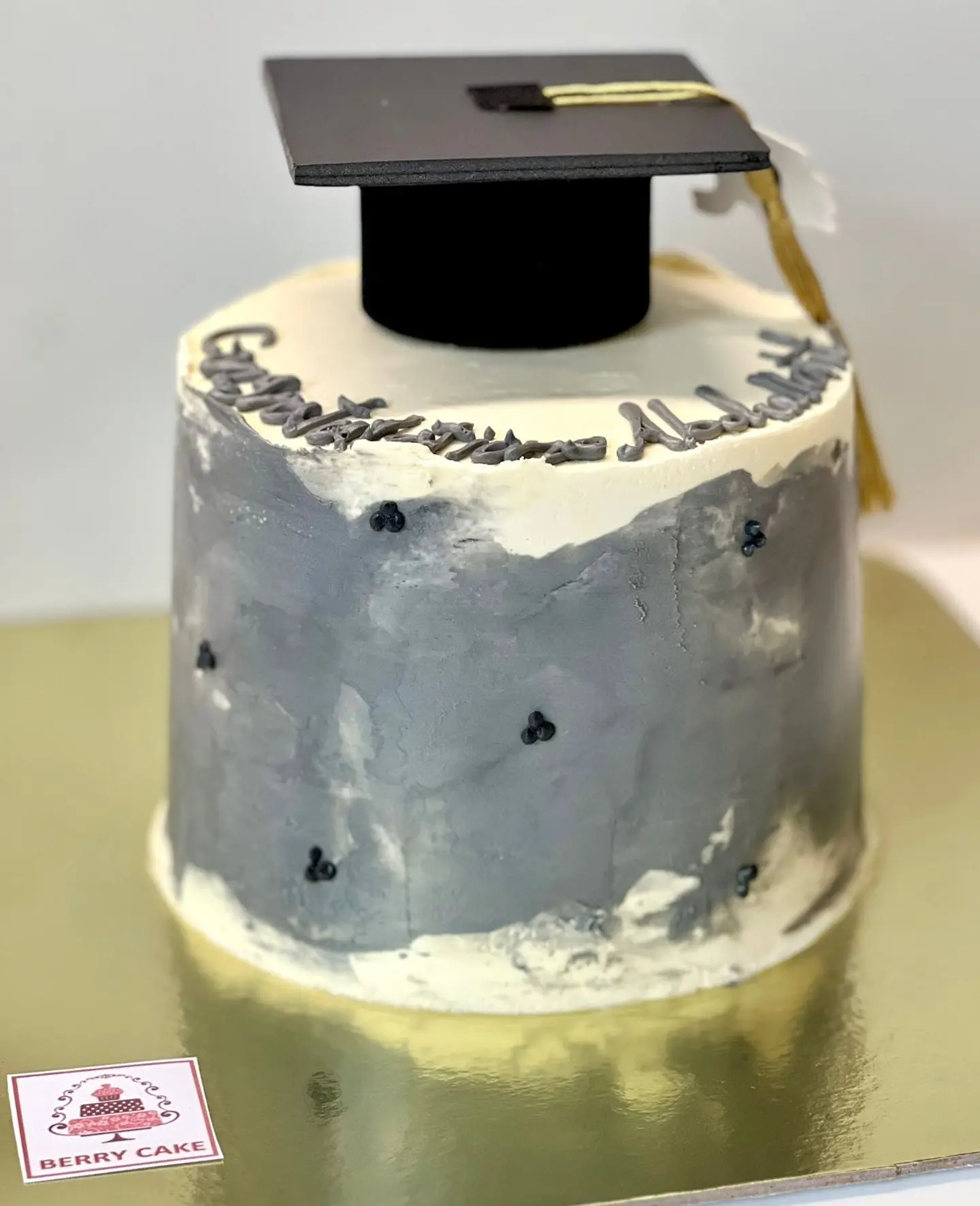 Graduation Cake For 6 Per