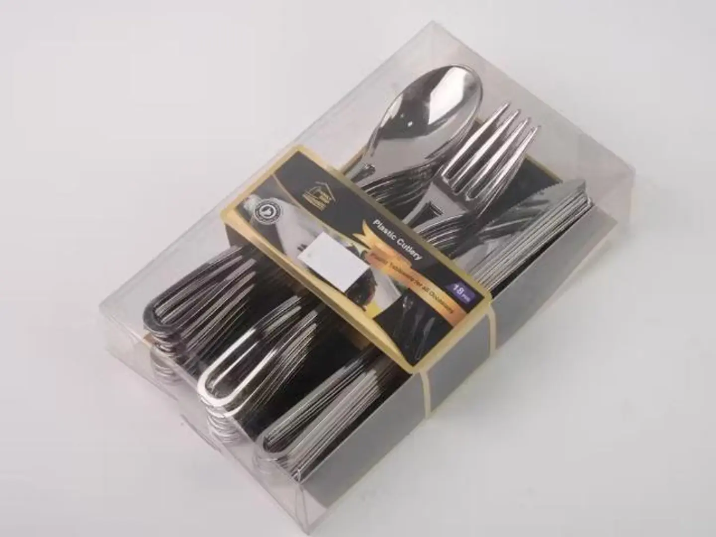 طقم يكفي 6 اشخاص