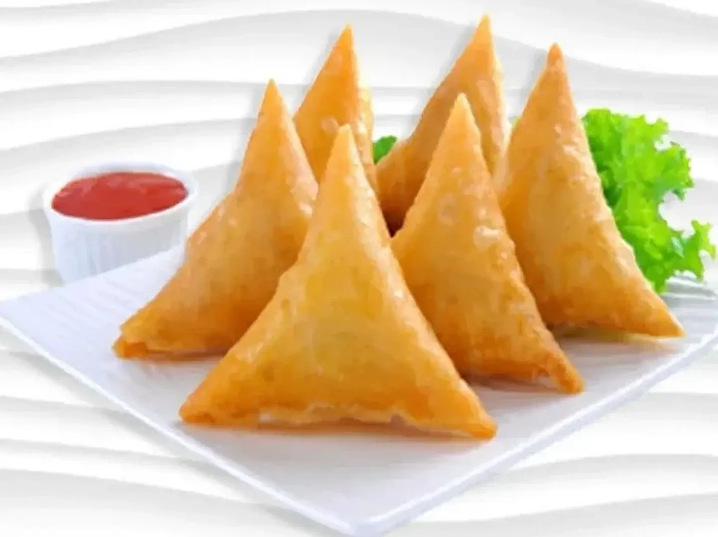 سمبوسة دجاج صغيرة مقلية (5 قطع)