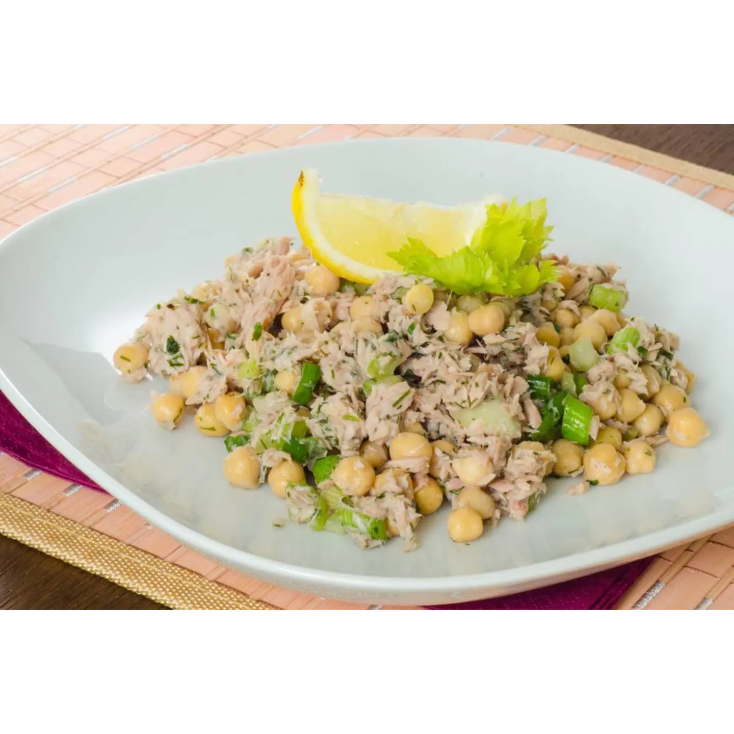 تونة بالحمص