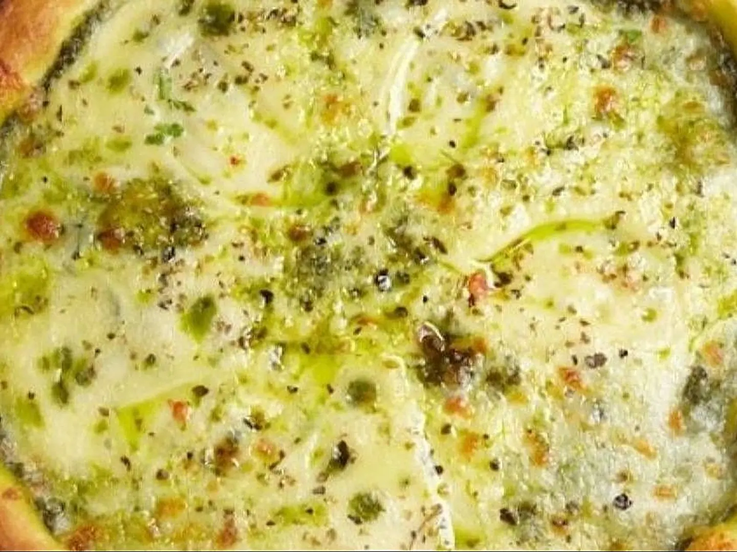 جبن عكاوي مع صوص الريحان