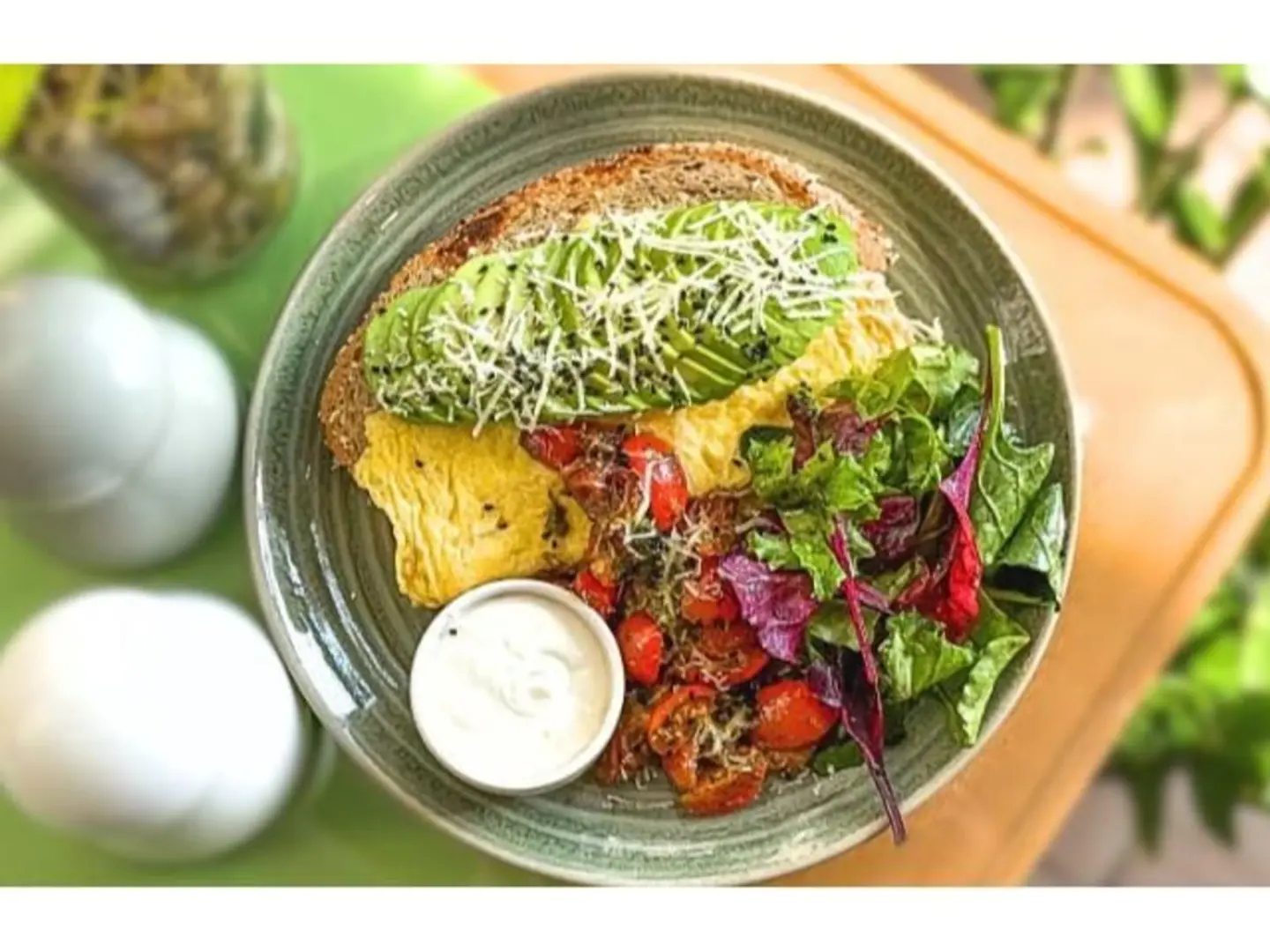 أومليت الفرانكوزاكا على الطريقة الفرنسية