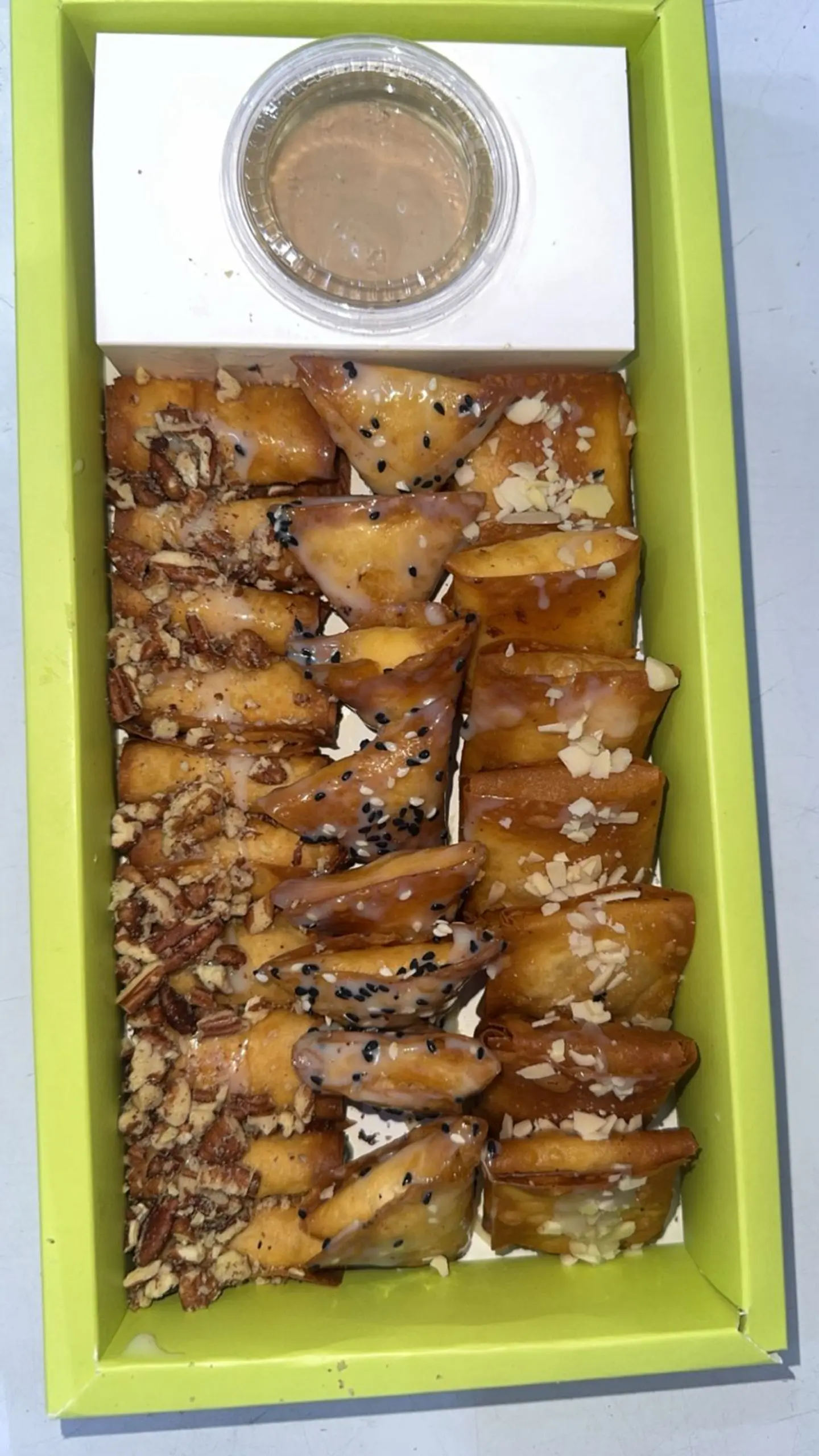 بوكس حلا جذور العنب