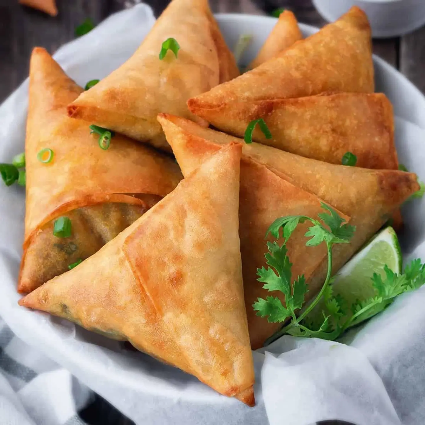 Sambusa, Singara, Roll