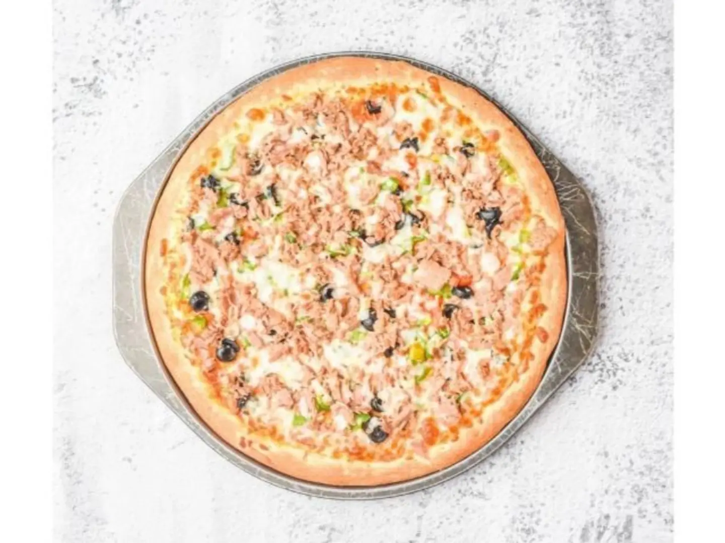 Tuna Pizza Medium