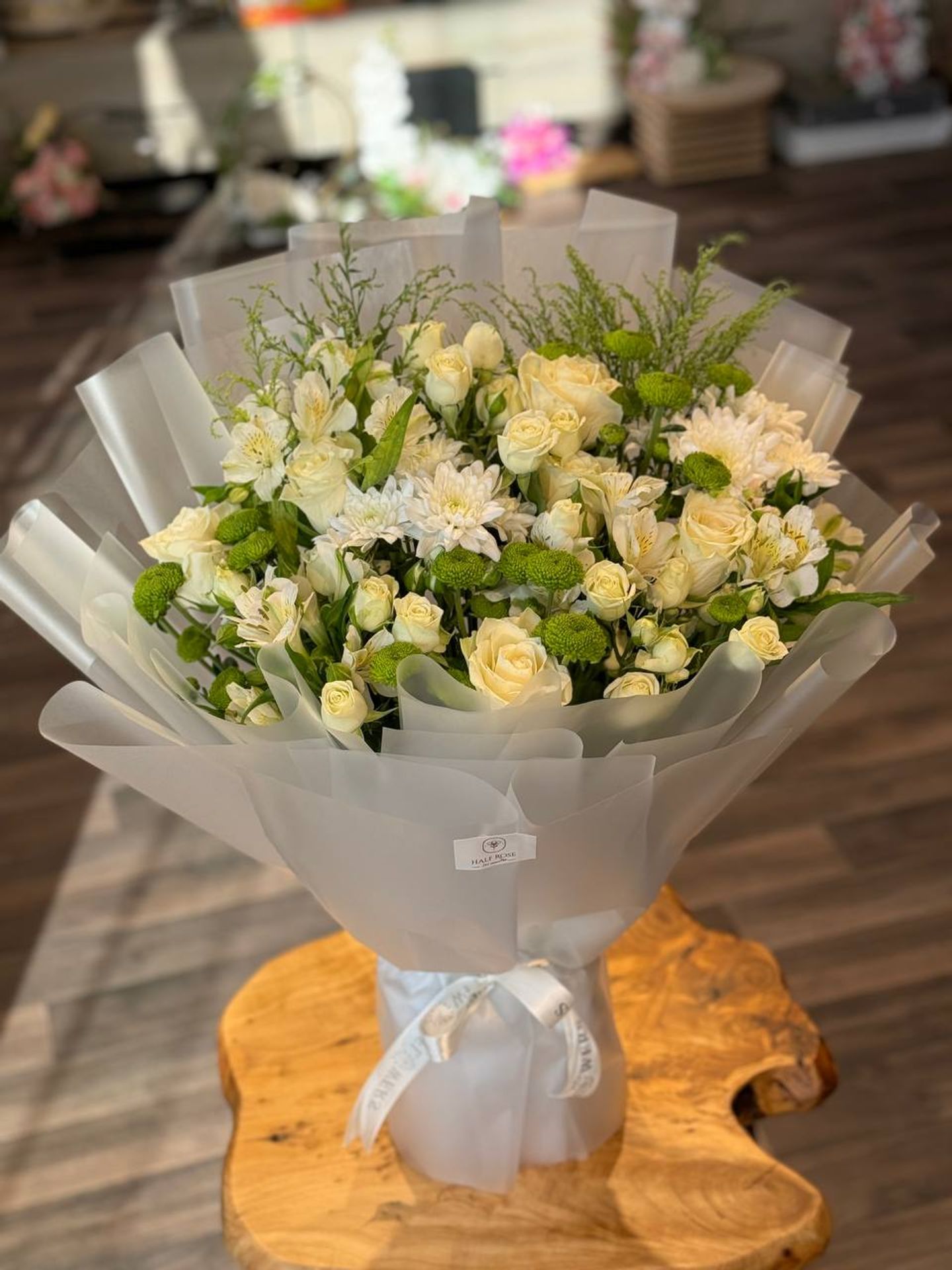 باقة واقفه ابيض
